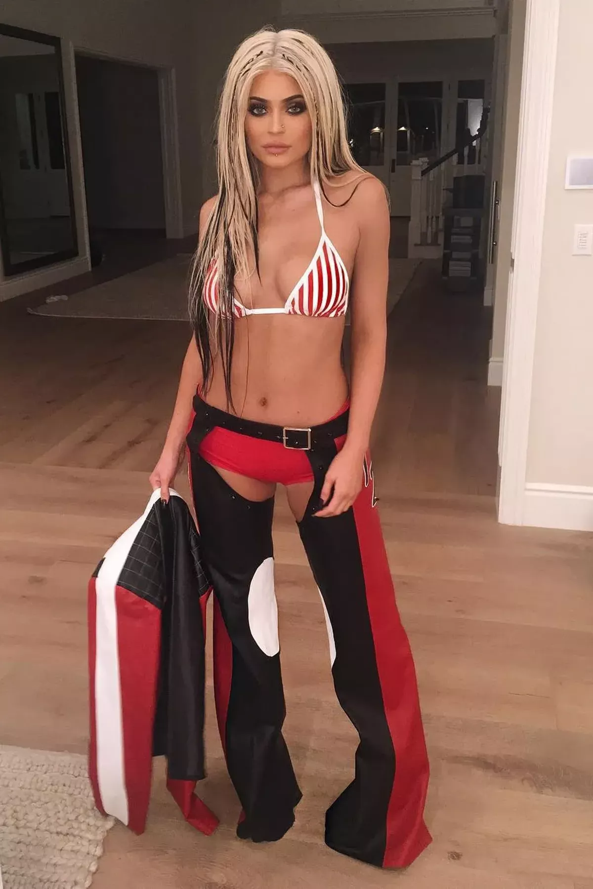 Kylie Jenner dressed as Christina Aguilera.