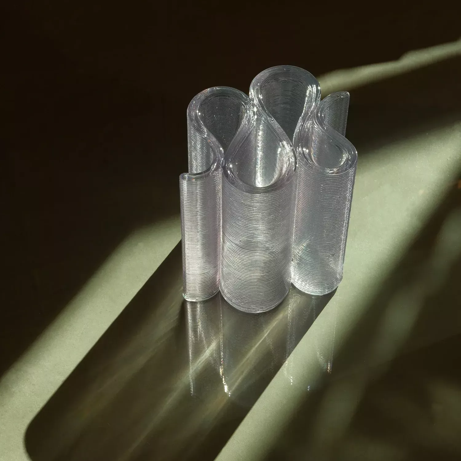 Éclair vase by Crème Atelier
