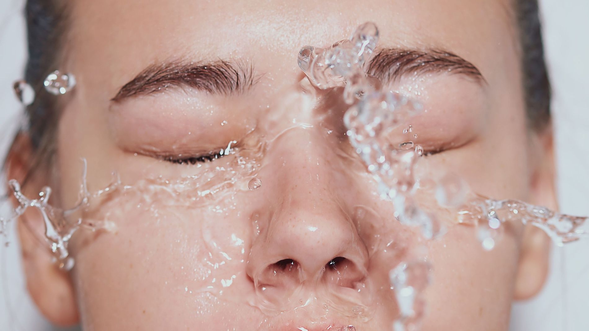 Does washing your face in the morning ruin your skin? Vogue Scandinavia