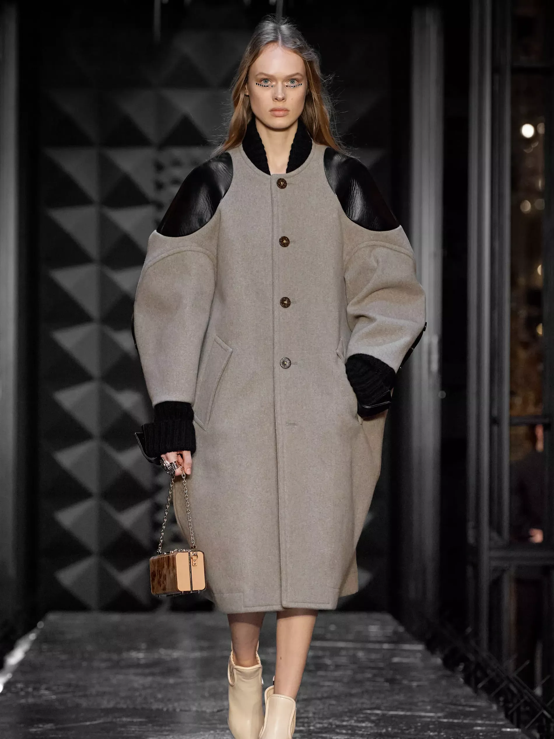 Oversized Detail Trench Coat - Ready-to-Wear - Louis Vuitton