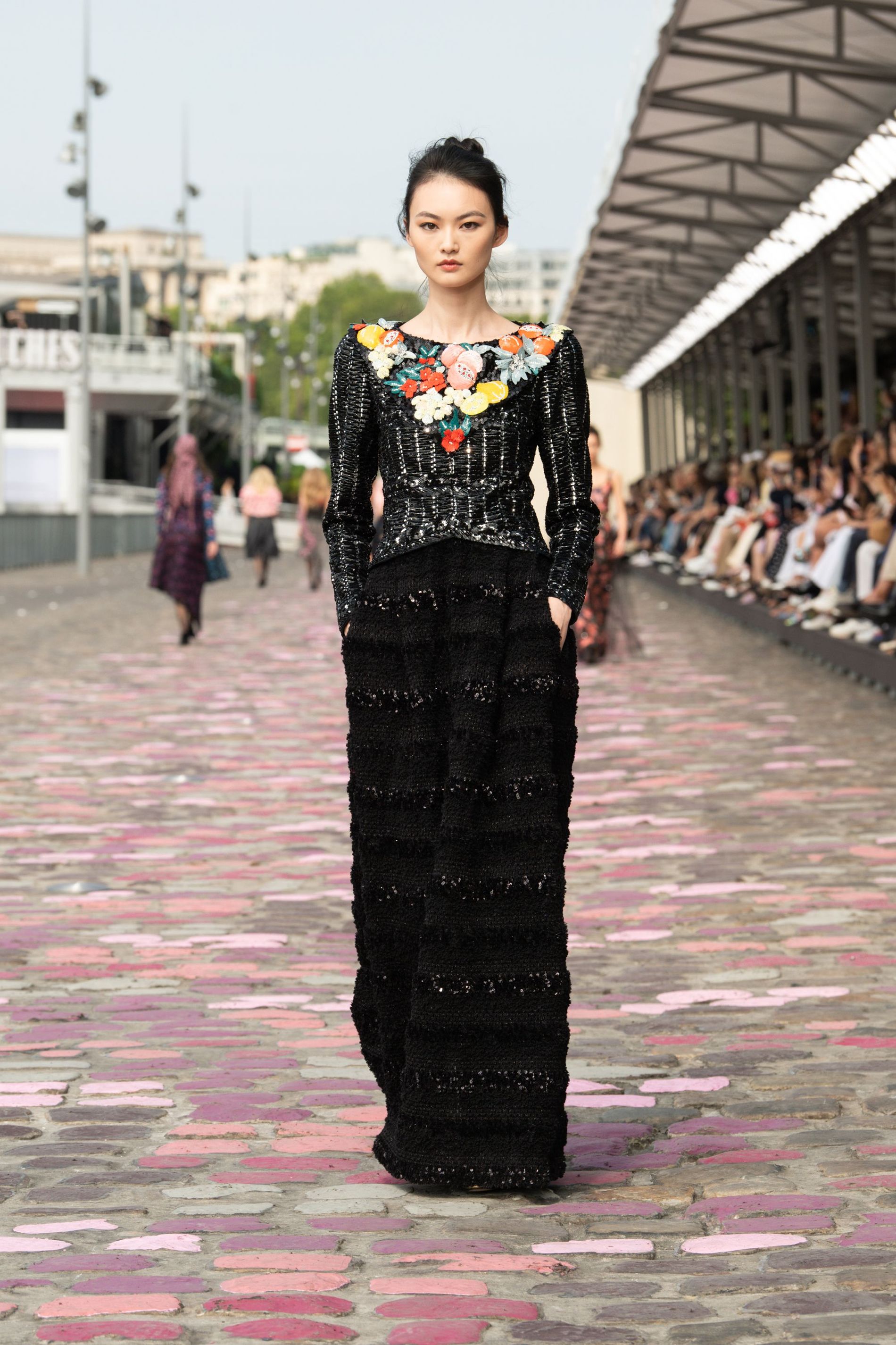 Chanel - Fall Winter 23/24 Haute Couture collection - Vogue
