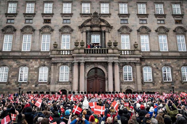 Celebration outside the castle