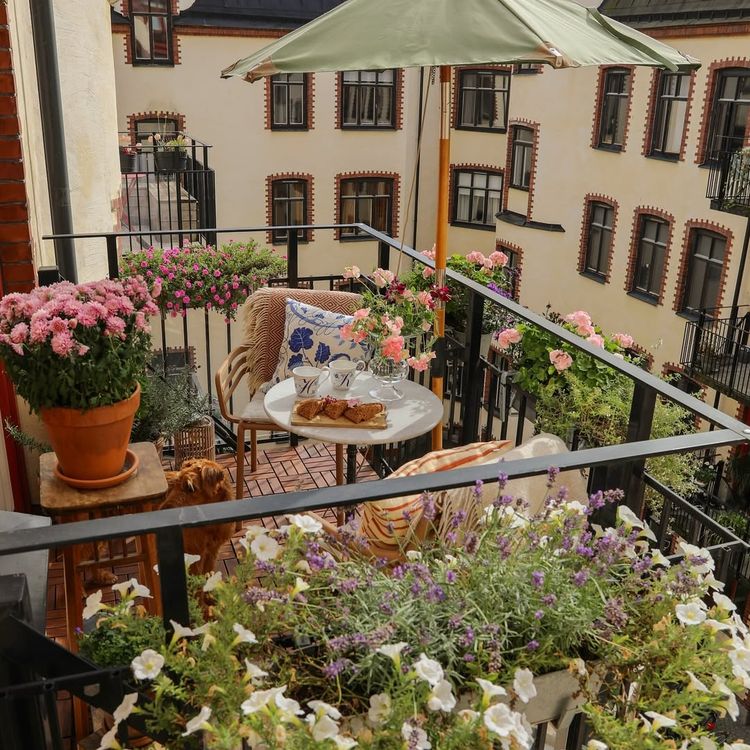 How to decorate your balcony this spring 2026