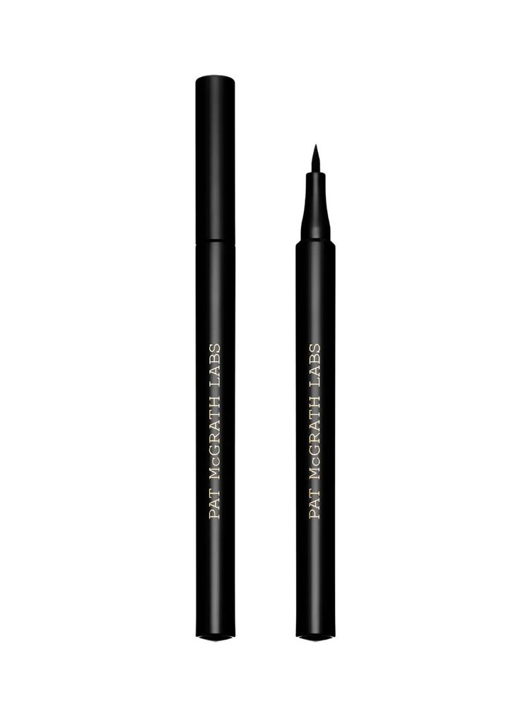 Eyeliner for cat makeup, leopard edition