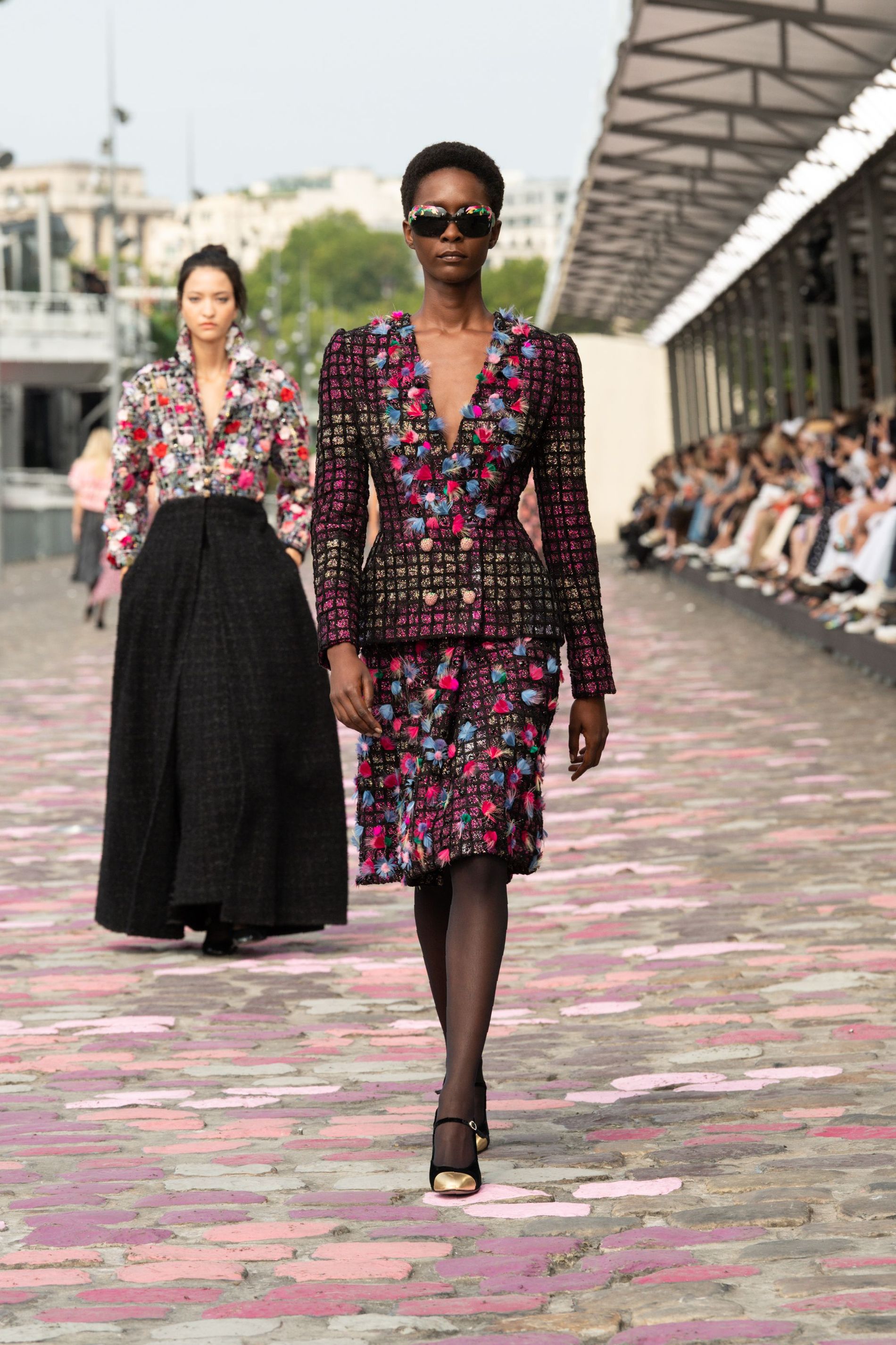 CHANEL Fall-Winter 2021/22 Haute Couture Streetstyle