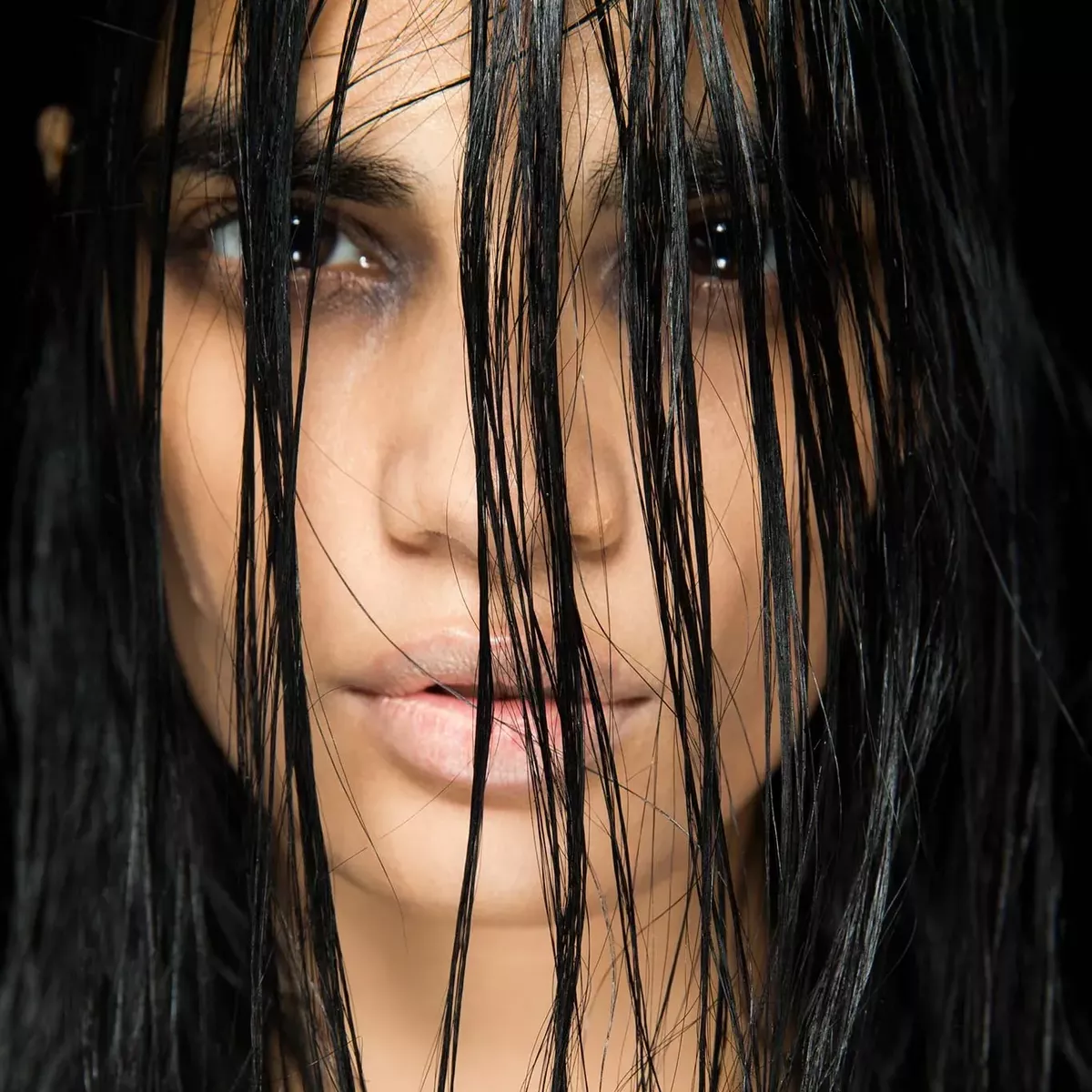 A model with greasy hair at Alexander Wang's FW15 fashion show