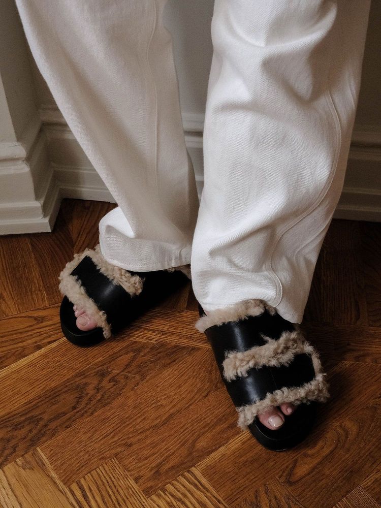 Fuzzy Slippers To Keep Your Feet Warm, Best House Slippers For Hardwood Floors Summer
