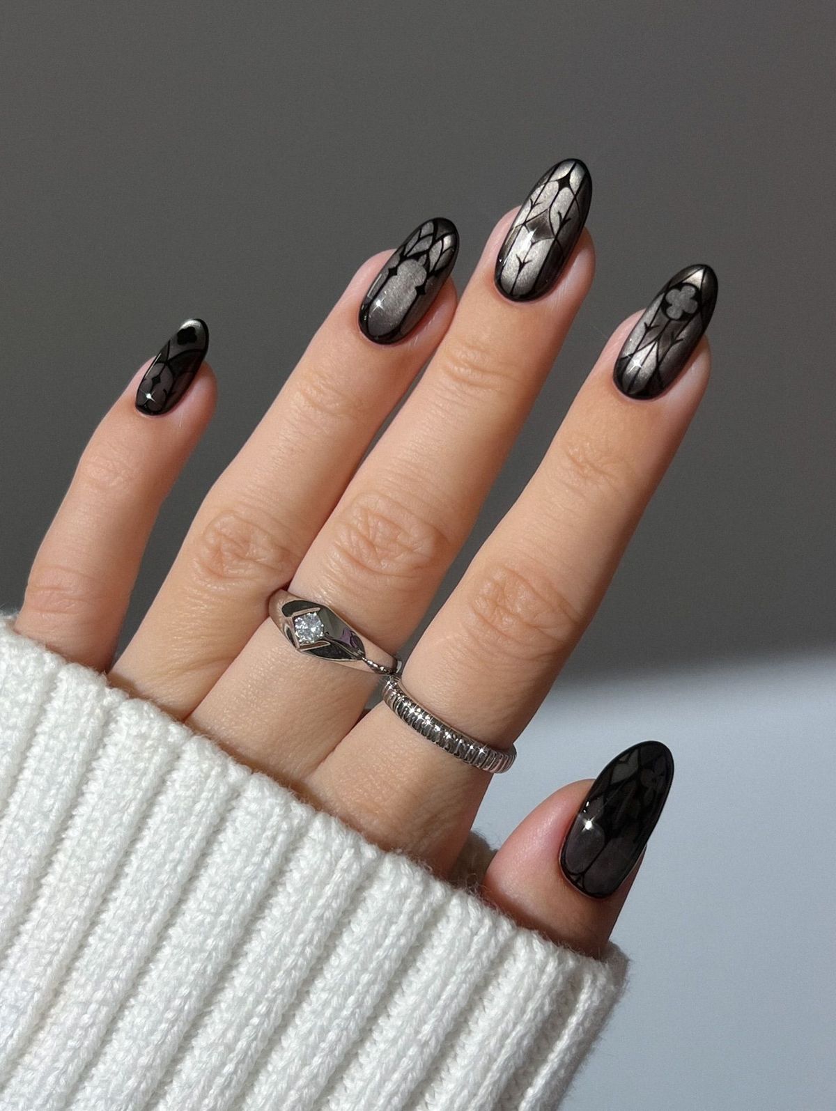 Gothic Halloween nail design