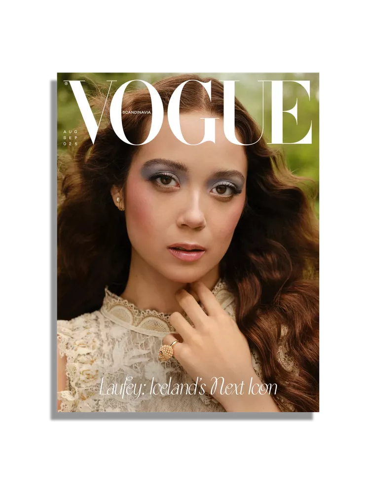 女性情報誌 Vogue Scandinavia Aug/Sep 2022 Issue 7 Buy Vogue Scandinavia's August-September Issue Featuring