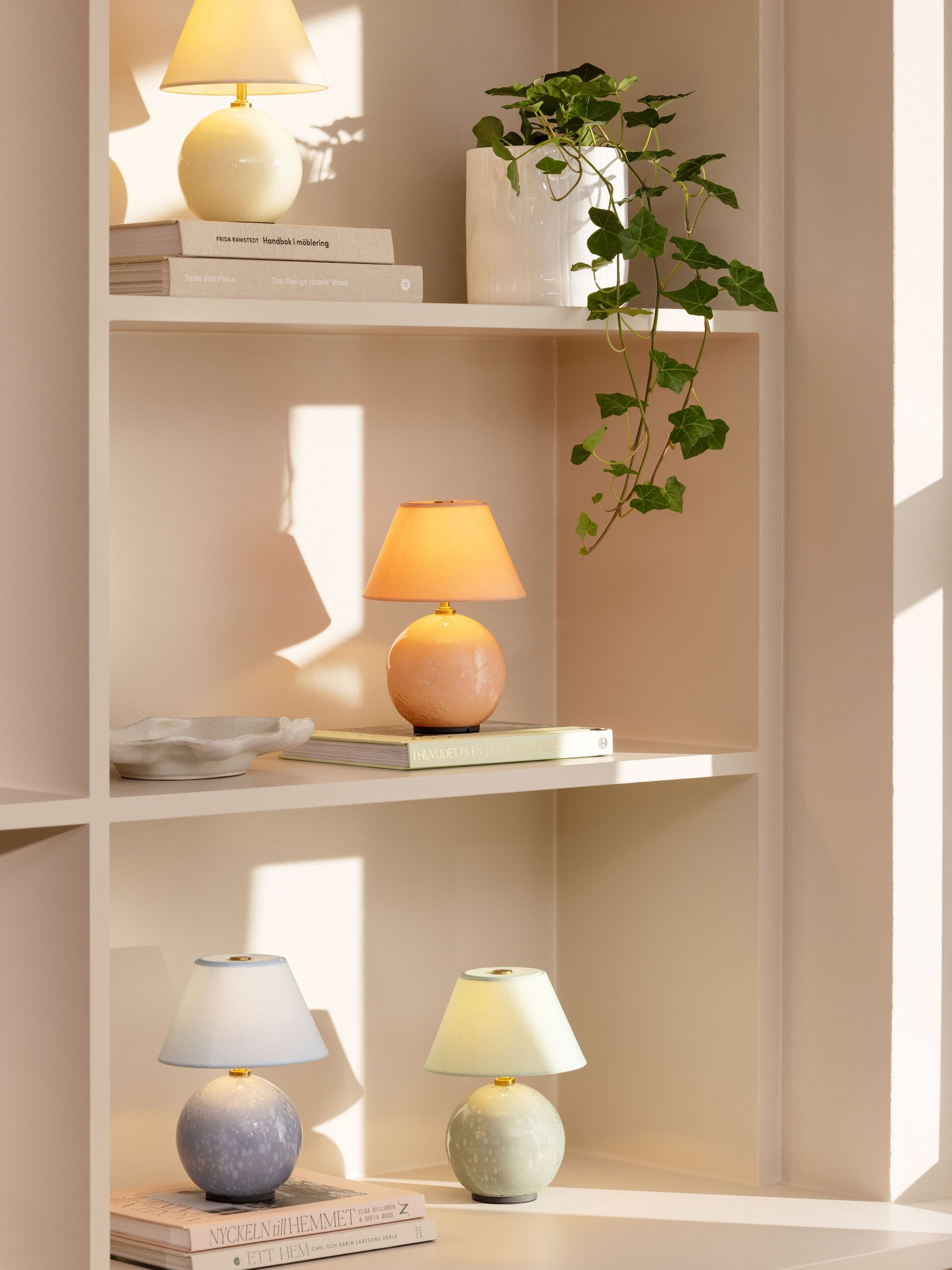 Globen Lighting Iris portable lamps