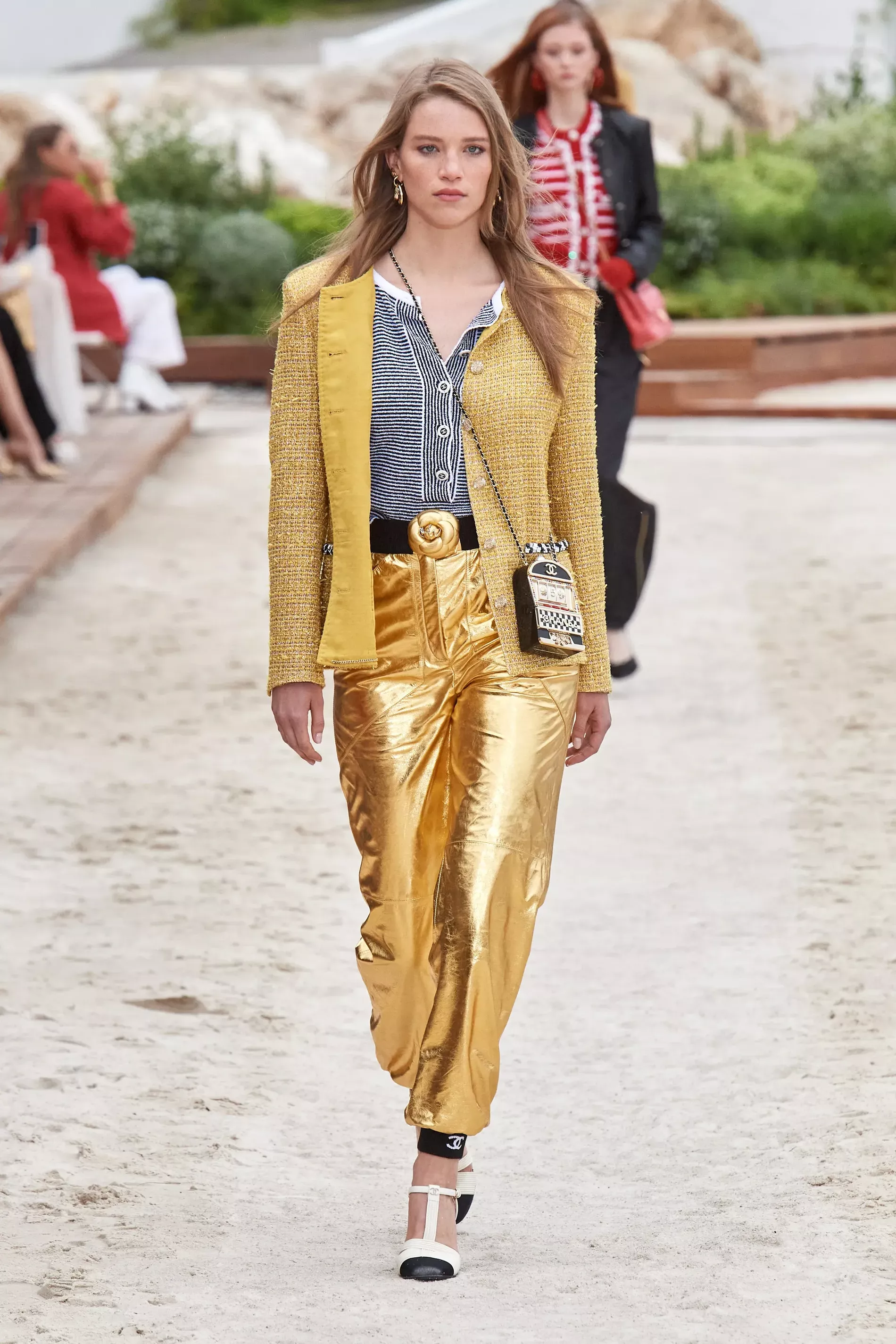 Chanel Pre-Fall 2019 Collection - Vogue  Knitwear fashion, Fashion, Womens  fashion