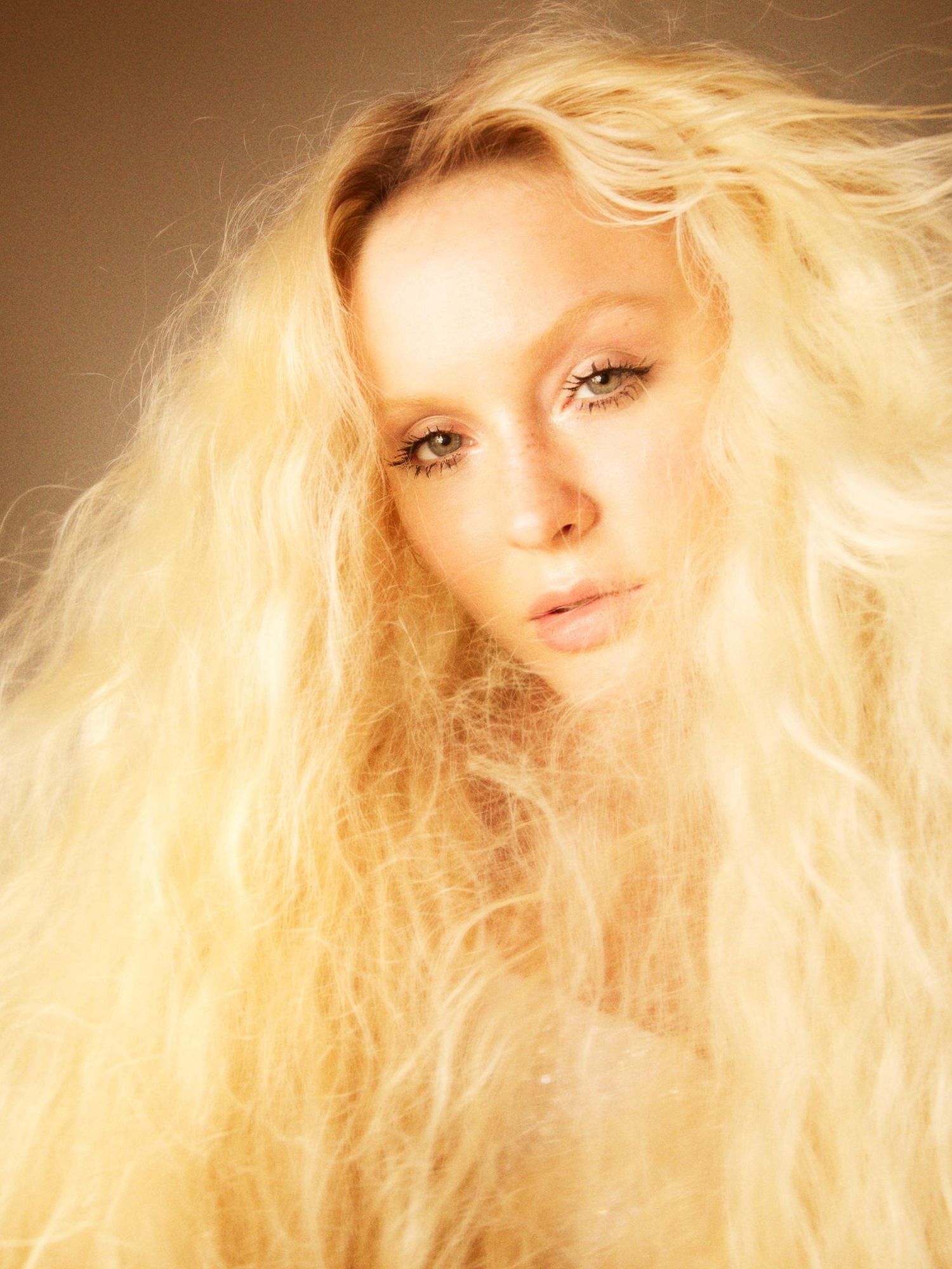 Want to replicate Zara Larsson s Rapunzel tresses Here s how to get the coveted cover look Vogue Scandinavia