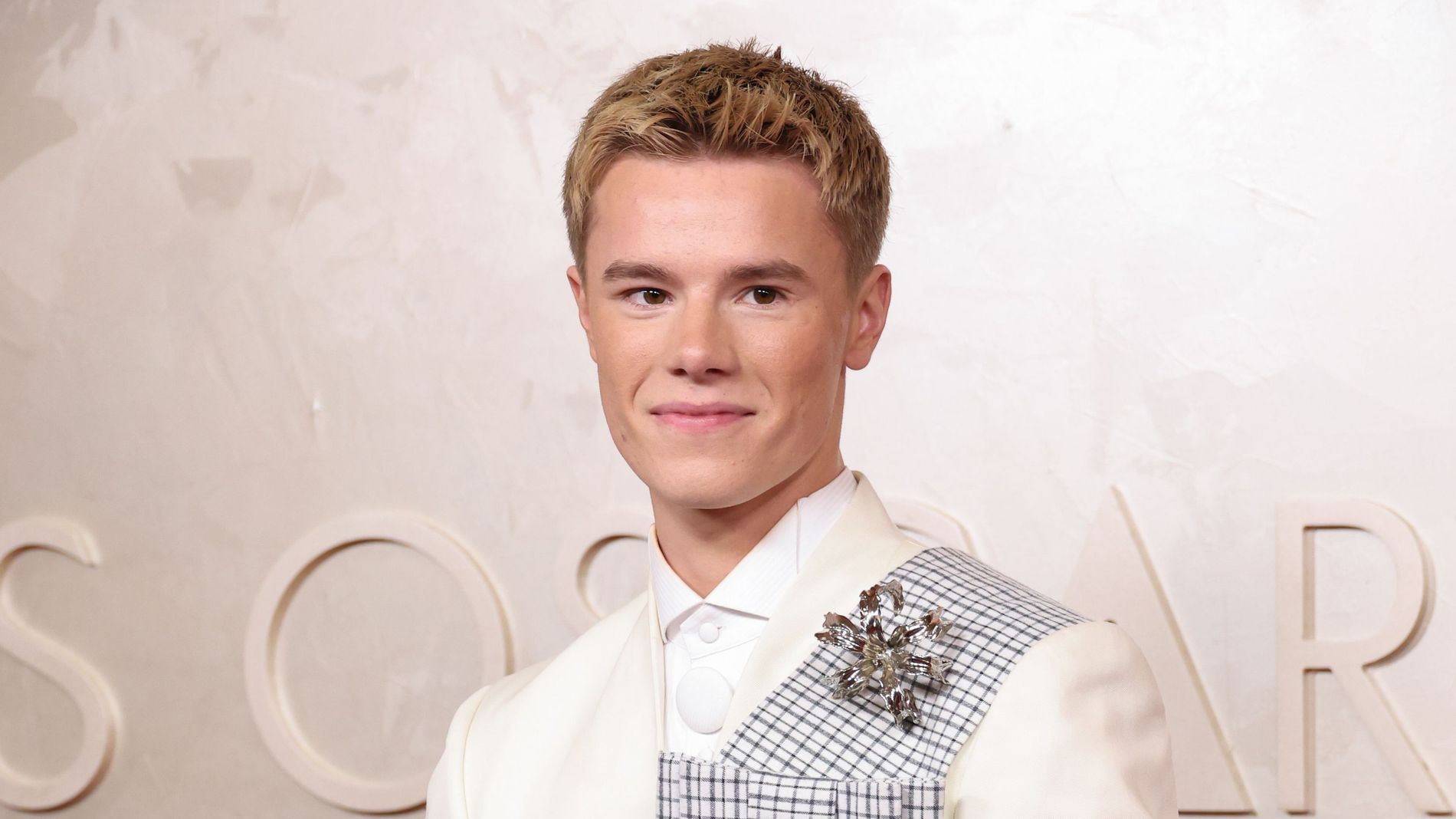 A detailed look at Edvin Ryding's red carpet look for the Oscars 2025