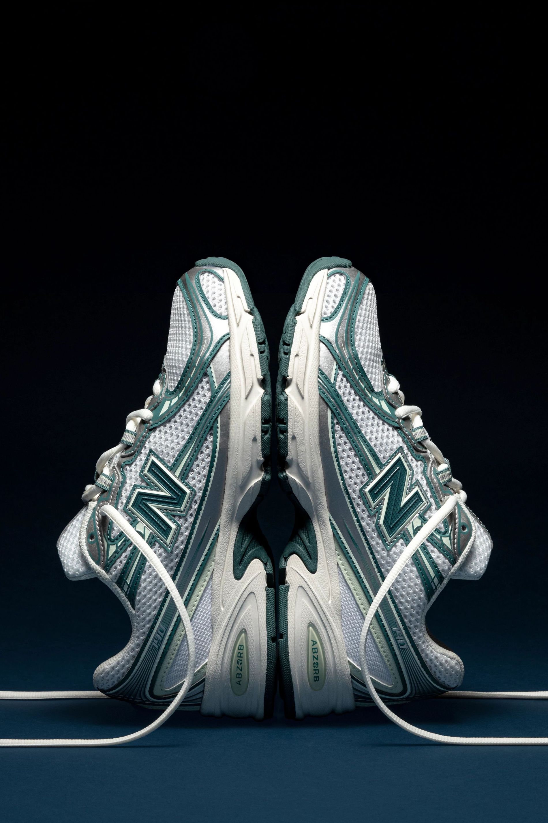 New balance sneakers 740 discount