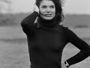 Jacqueline Kennedy Onassis in 1969, wearing the 1962 gold Tank that was a gift from her brother-in-law, Prince Stanislaw Radziwill