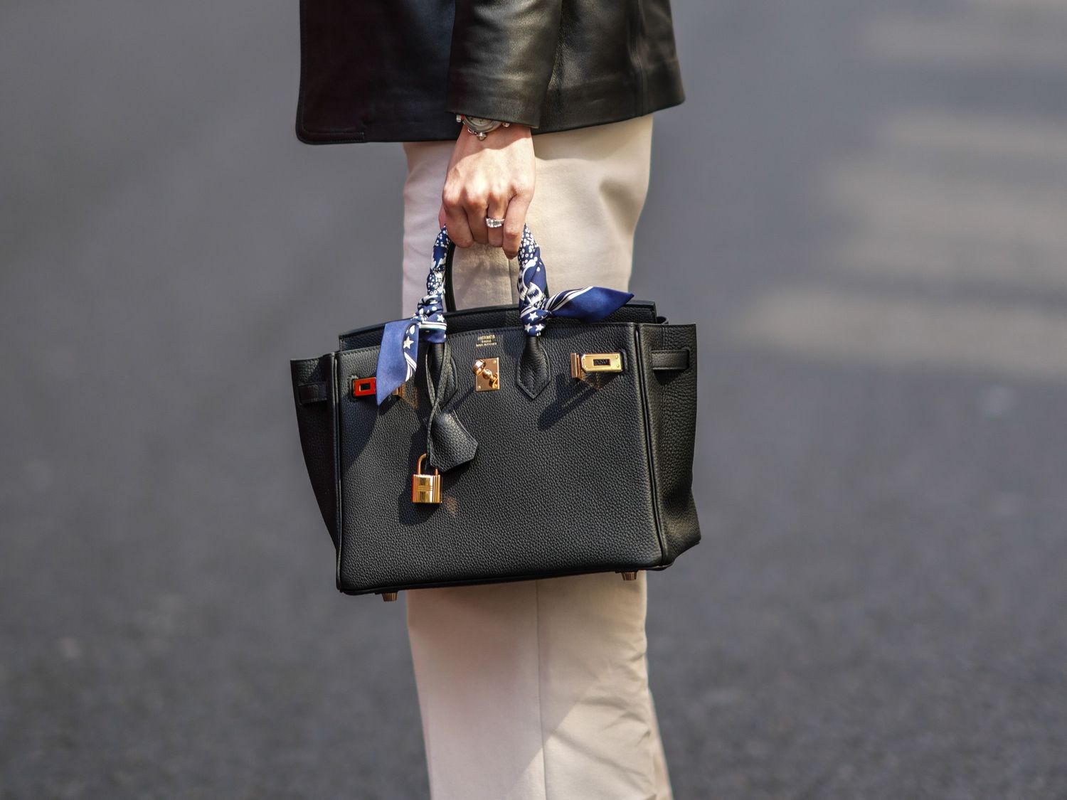 street style-chanel bag-hermes belt - Simply by Simone