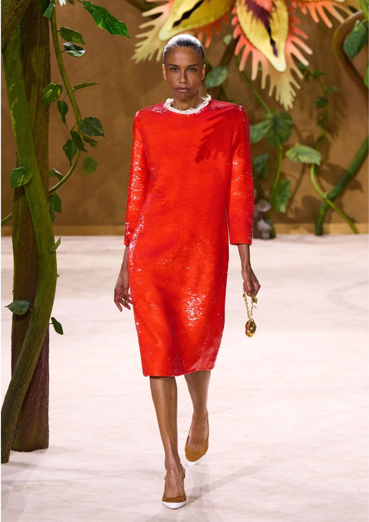 Mid long-sleeved red sequin dress 
