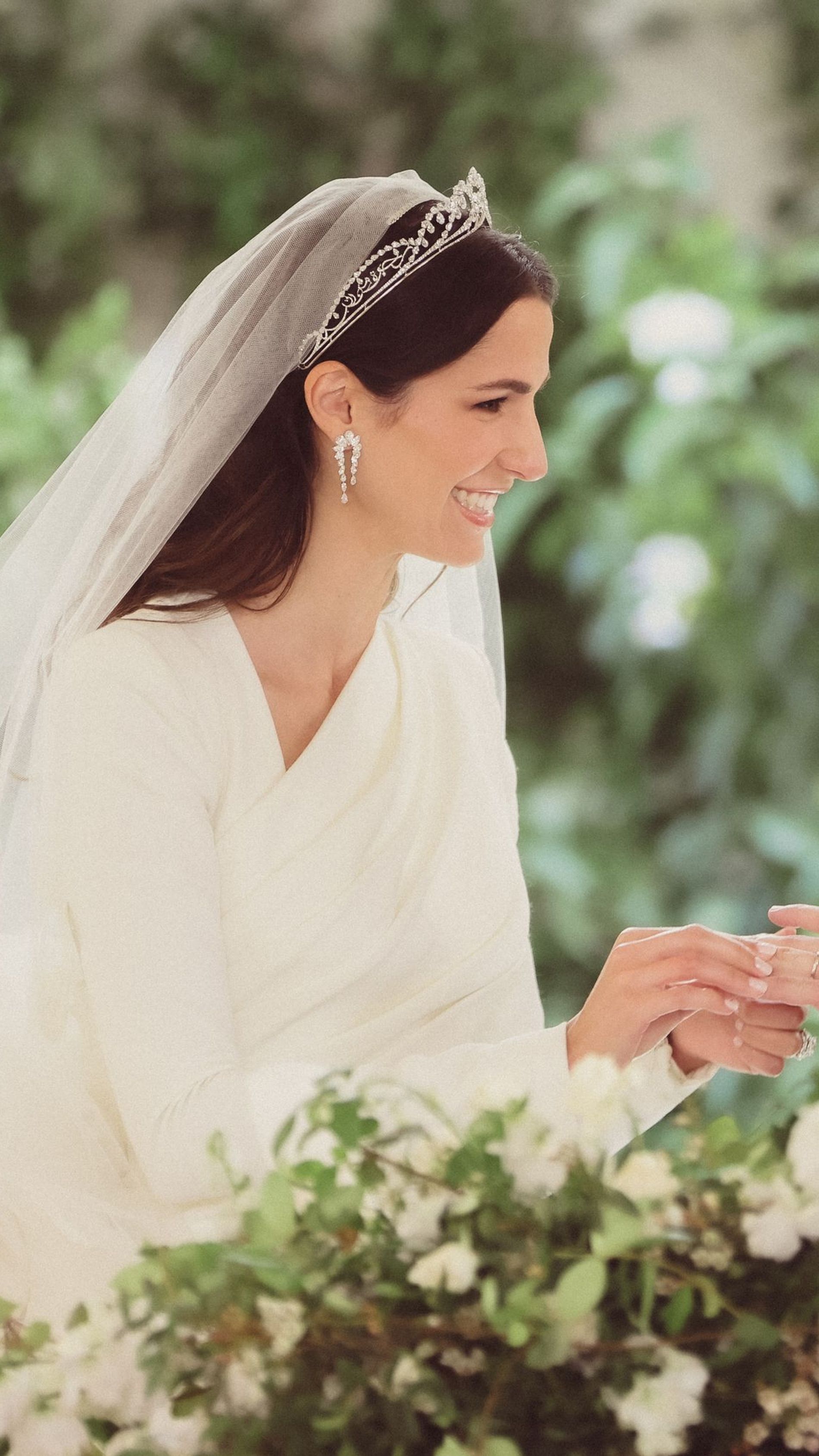 Traditional jordanian wedding dresses hotsell