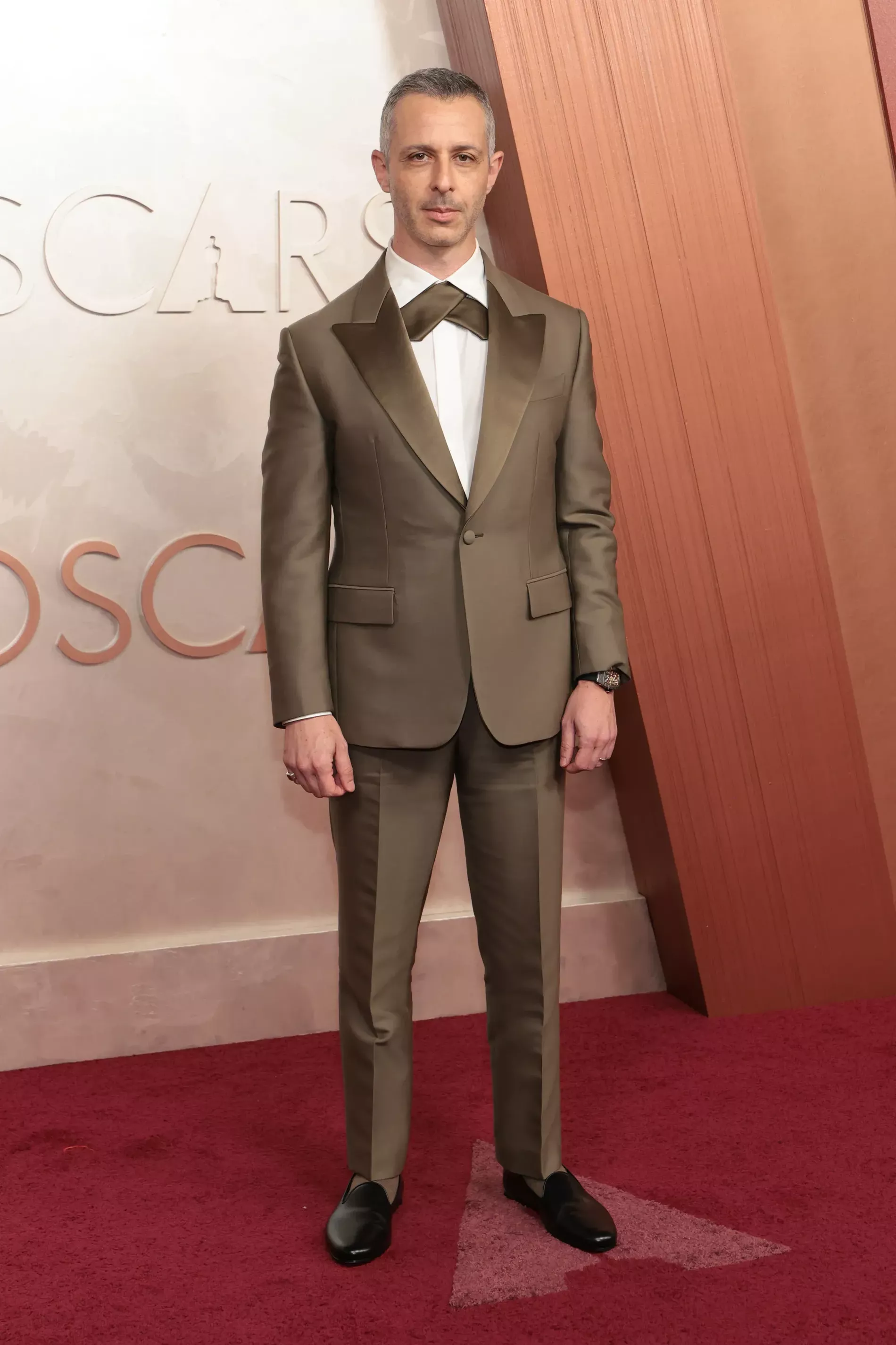 Jeremy Strong at the 2025 Oscars