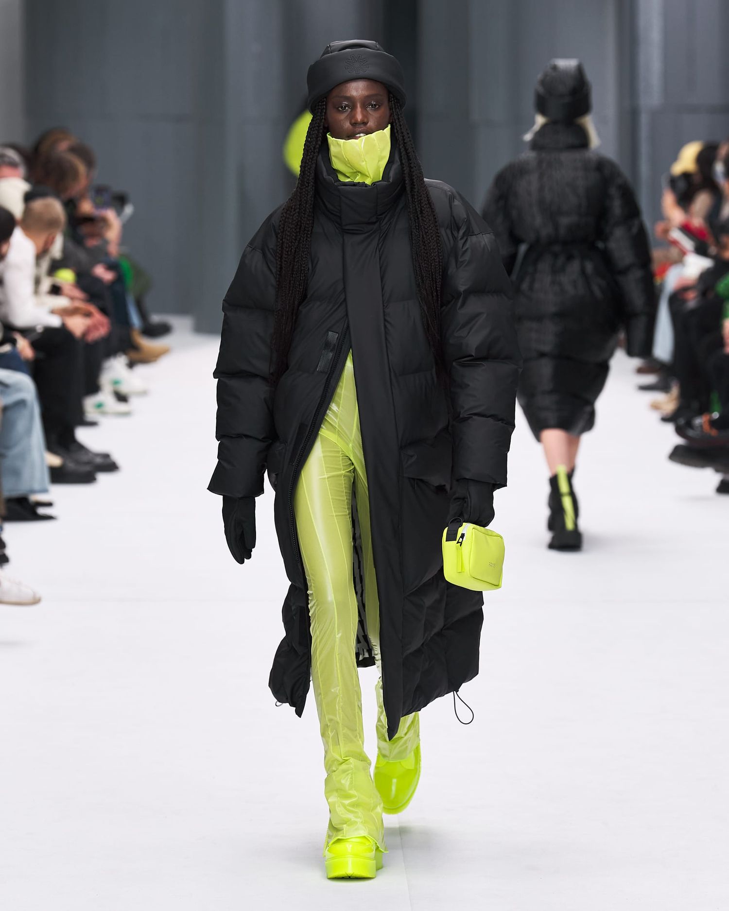 Rains AW22