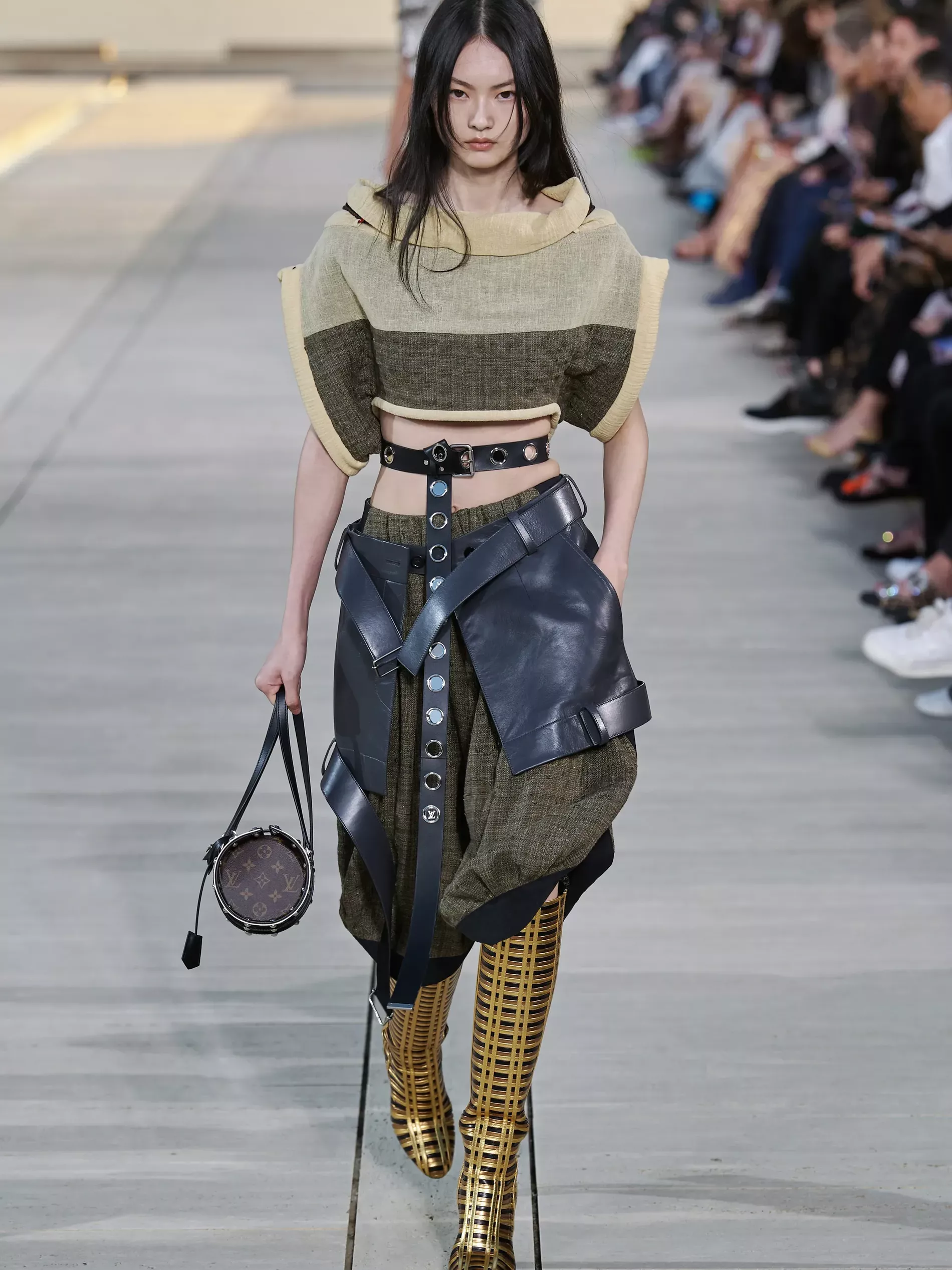 Louis Vuitton Cruise 2023: una finestra sul cielo - Whoopsee
