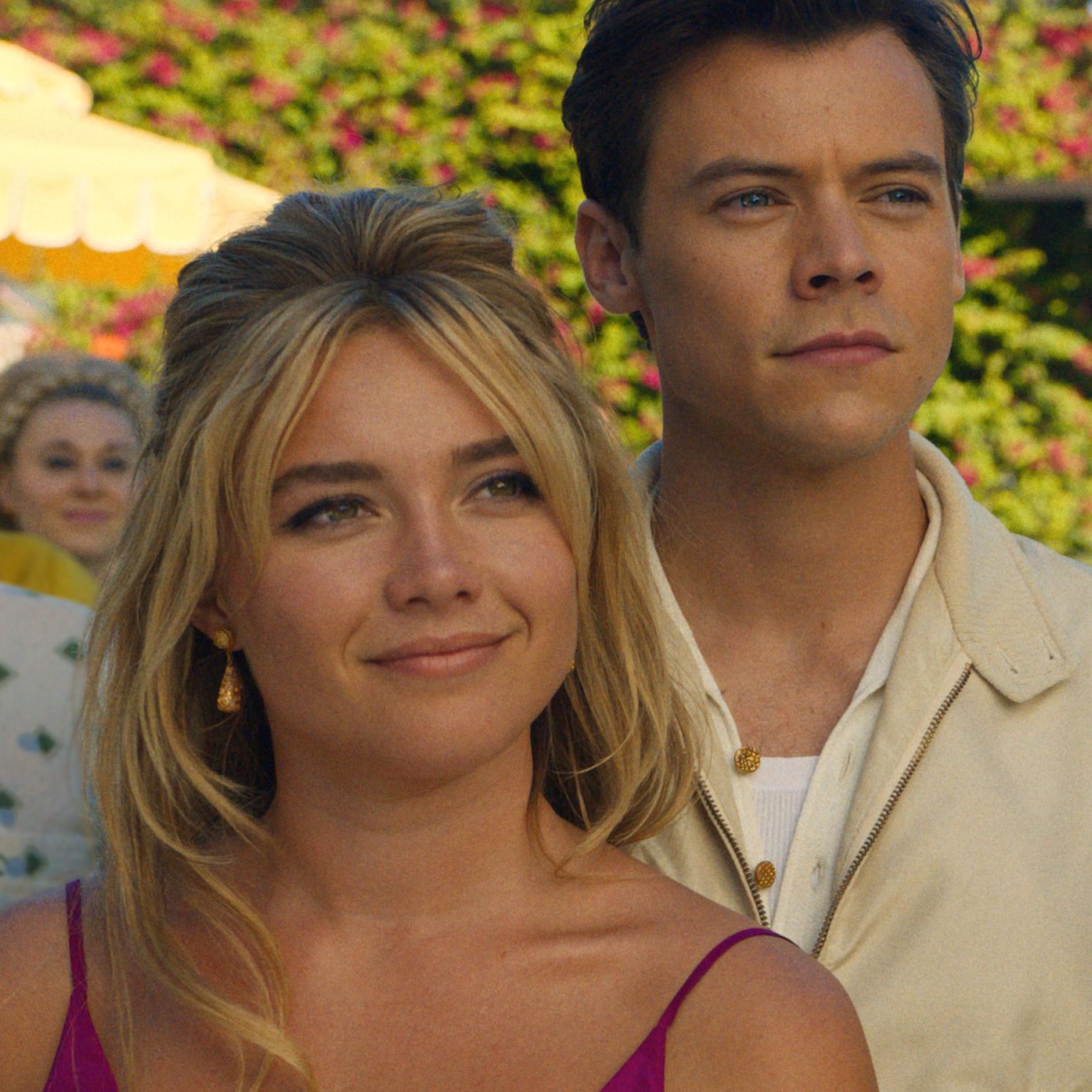 FLORENCE PUGH as Alice and HARRY STYLES as Jack in New Line Cinema’s “DON’T WORRY DARLING,” a Warner Bros. Pictures release.  Photo Courtesy of Warner Bros. Pictures