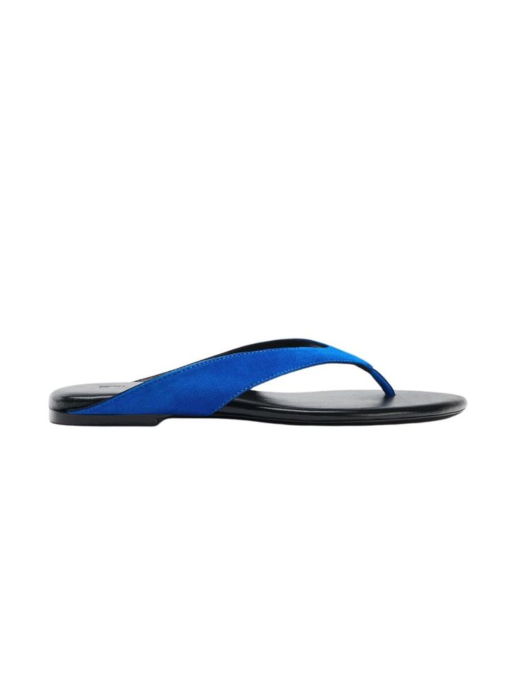 The best blue leather sandals - Zara - On a white background