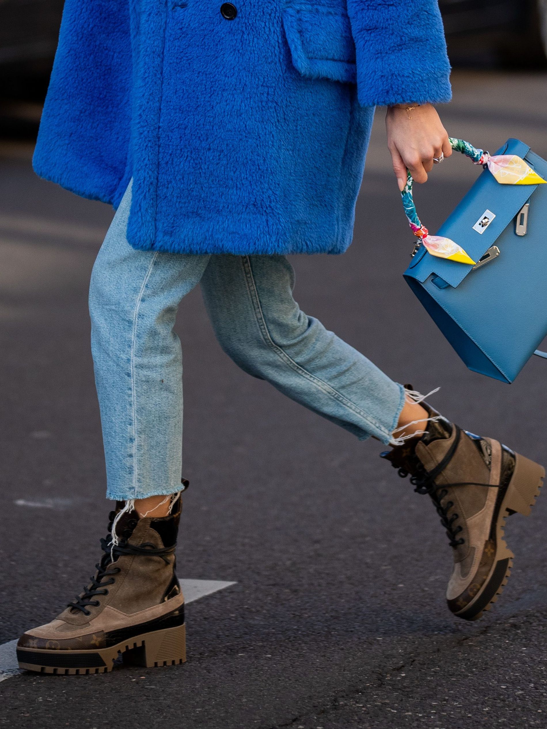 louis vuitton hiking boots street style hermes bag