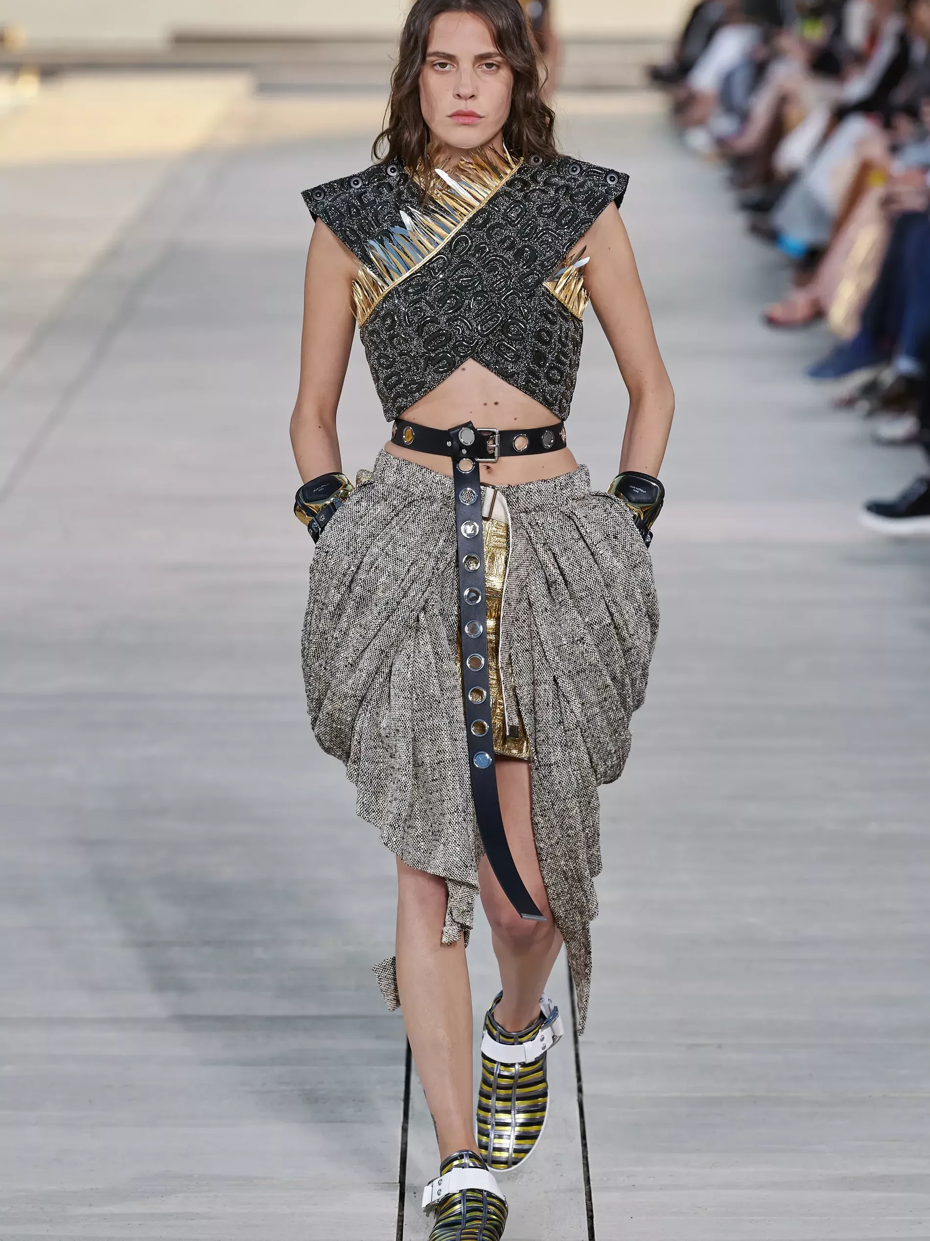 Louis Vuitton's Cruise 2022 Collection Has Space Age Airs – WWD