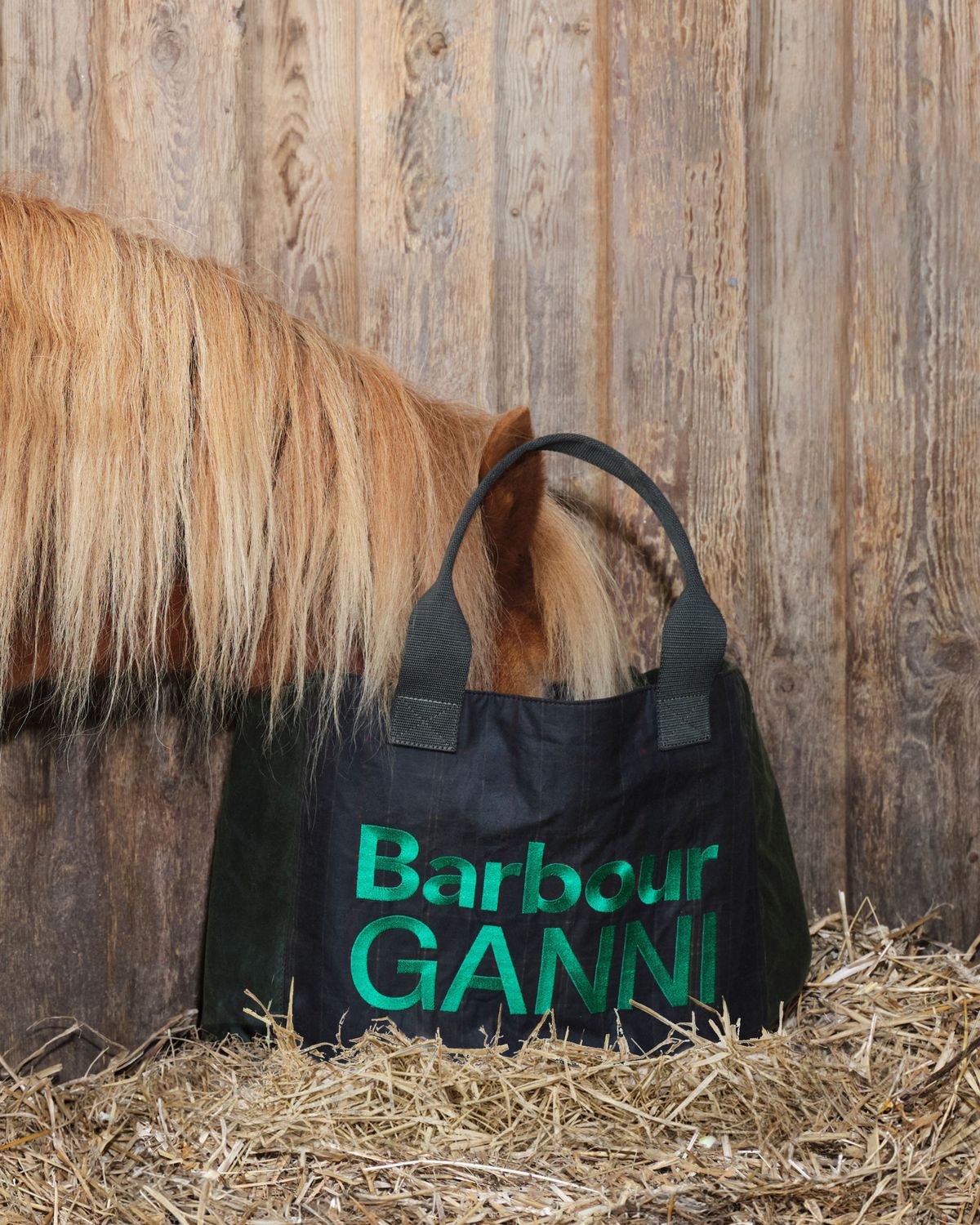直営店完売　Barbour × GANNI バッグ Barbour Ganni Wax Tote Bag Dufflebag/classic by Barbour Lady