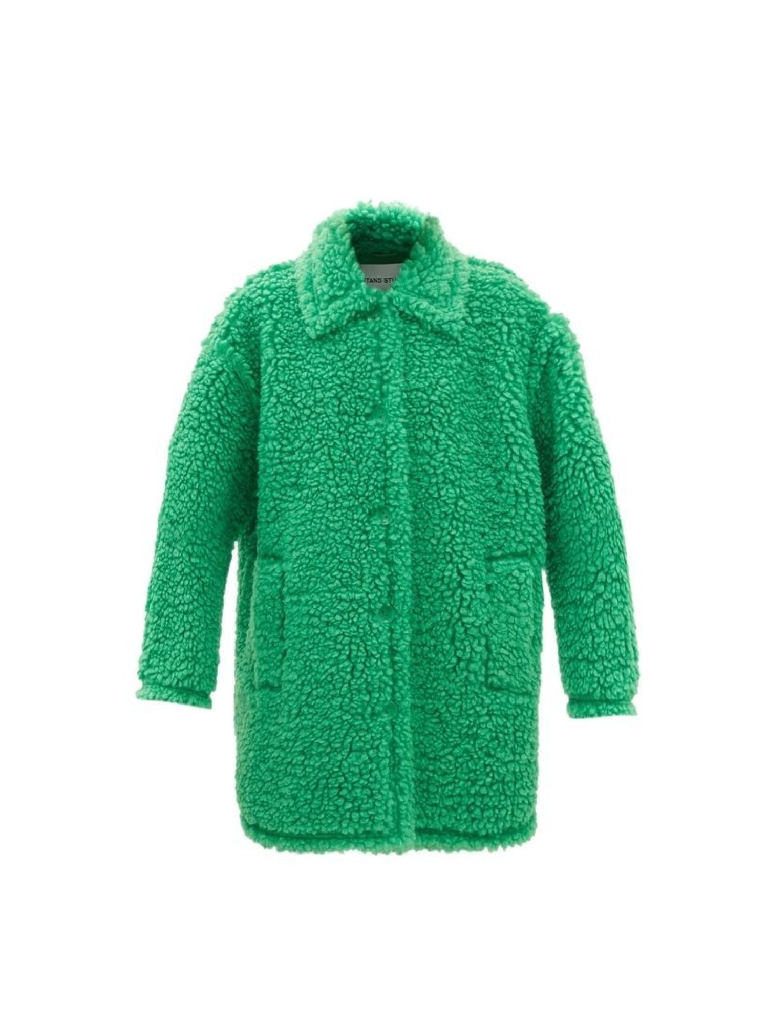 how-to-wear-a-green-coat-and-the-best-green-coats-to-buy-vogue-scandinavia