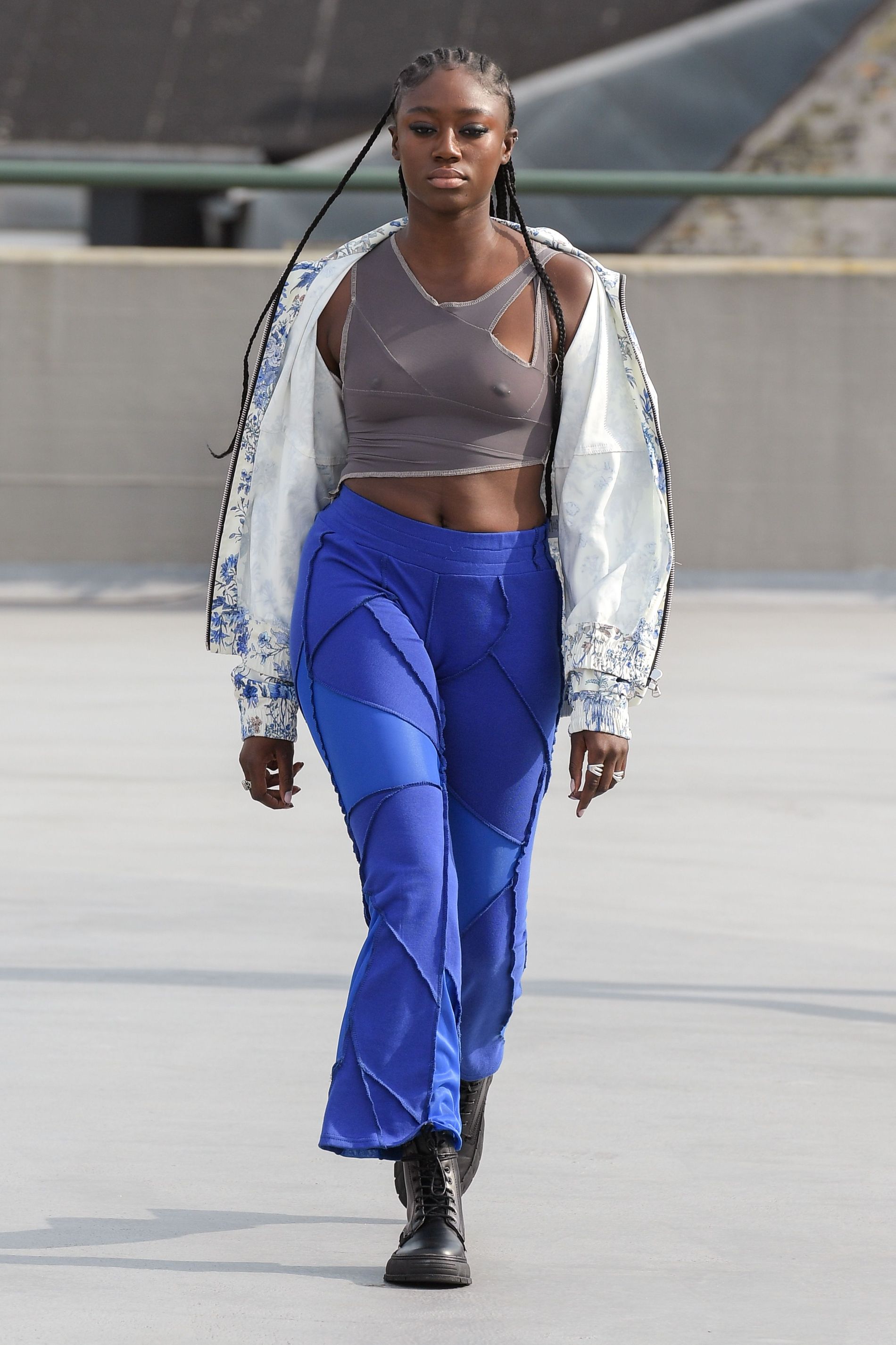 DiVision SS22 look 2