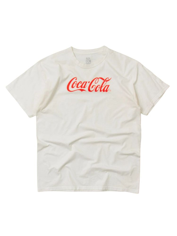 The best white graphic t-shirt - Broadway and sons - On a white background