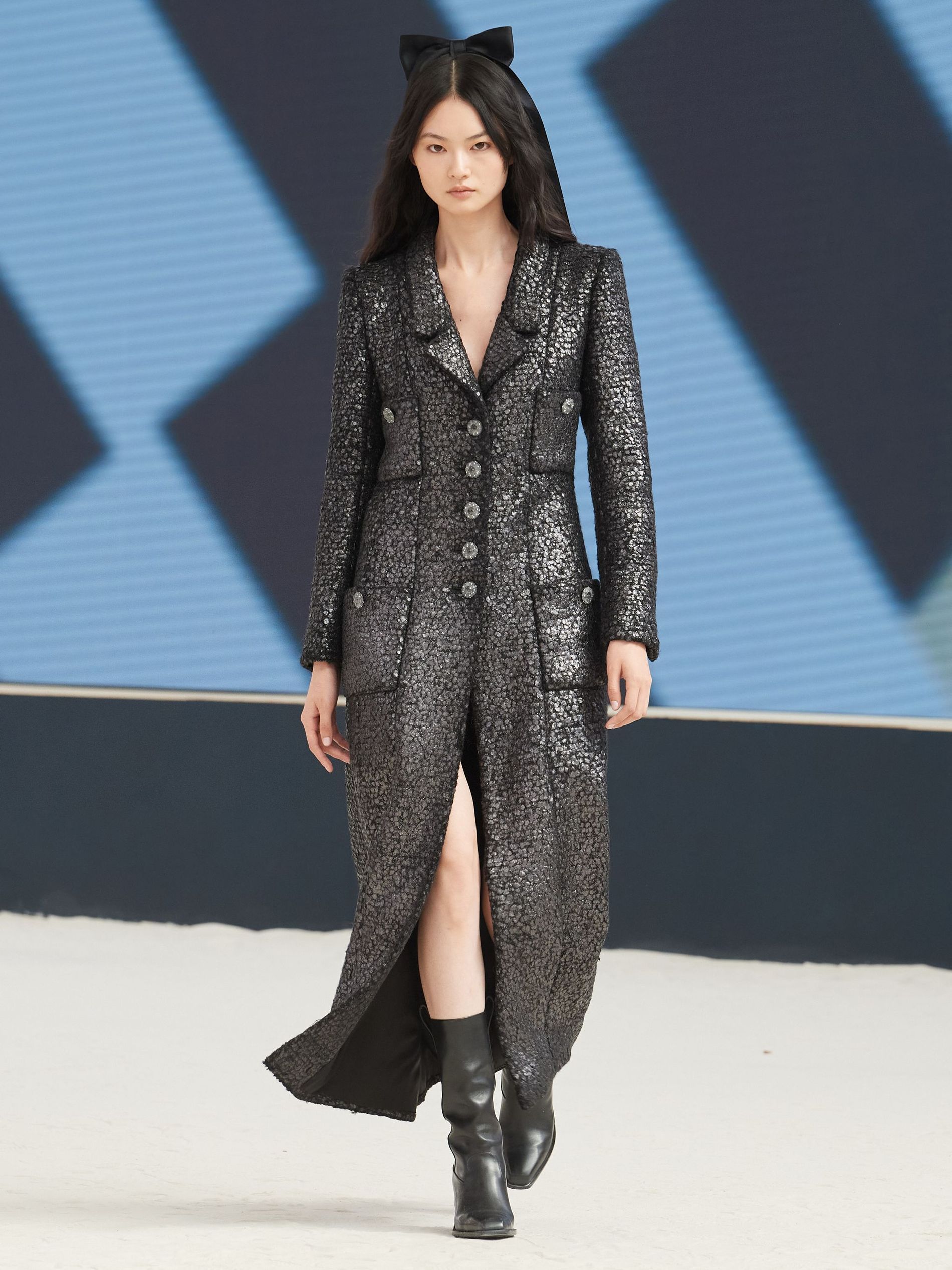 Chanel Haute Couture AW2022/23 runway - Vogue Scandinavia
