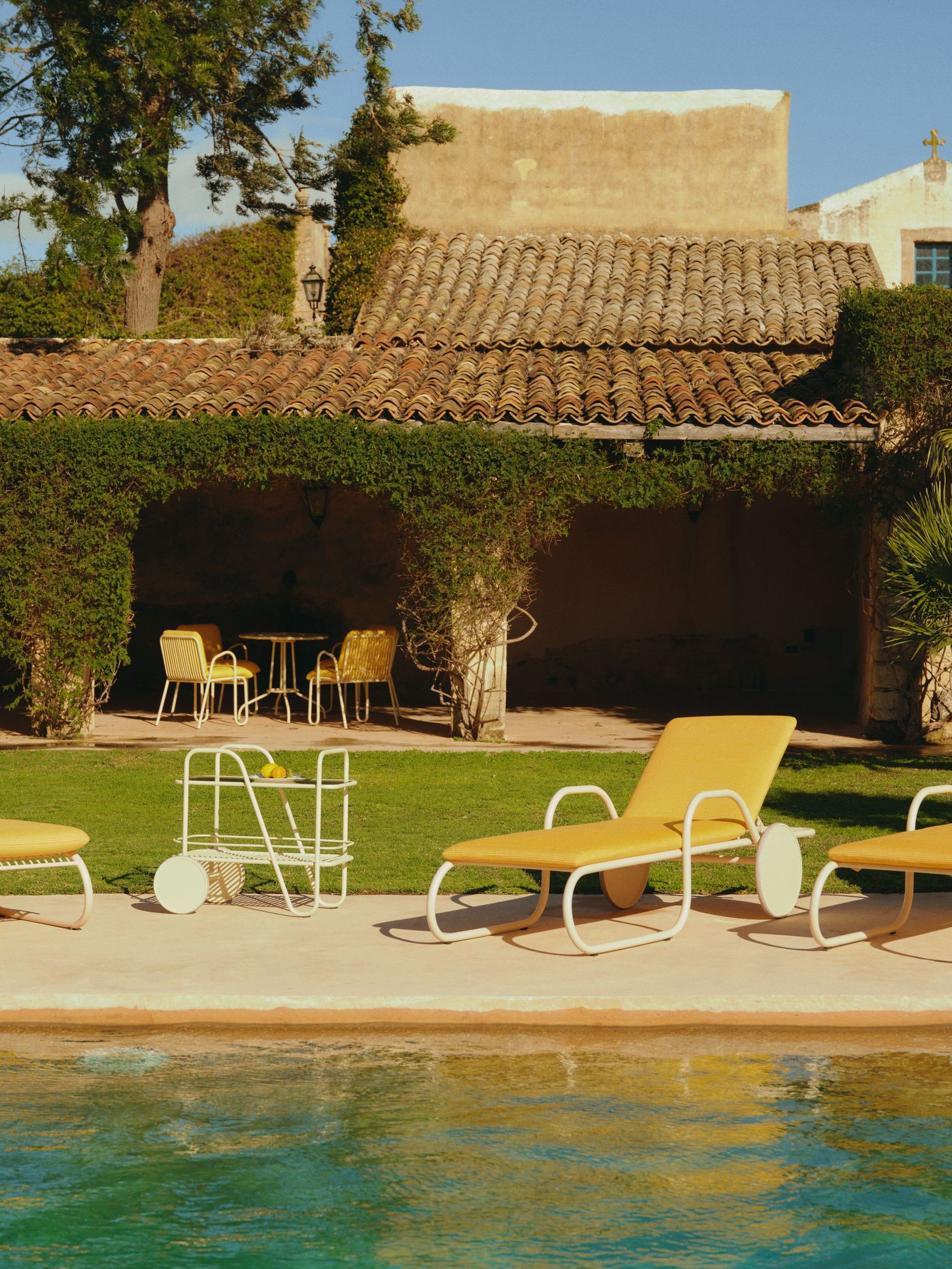 Westwing's Outdoor Collection pictured poolside