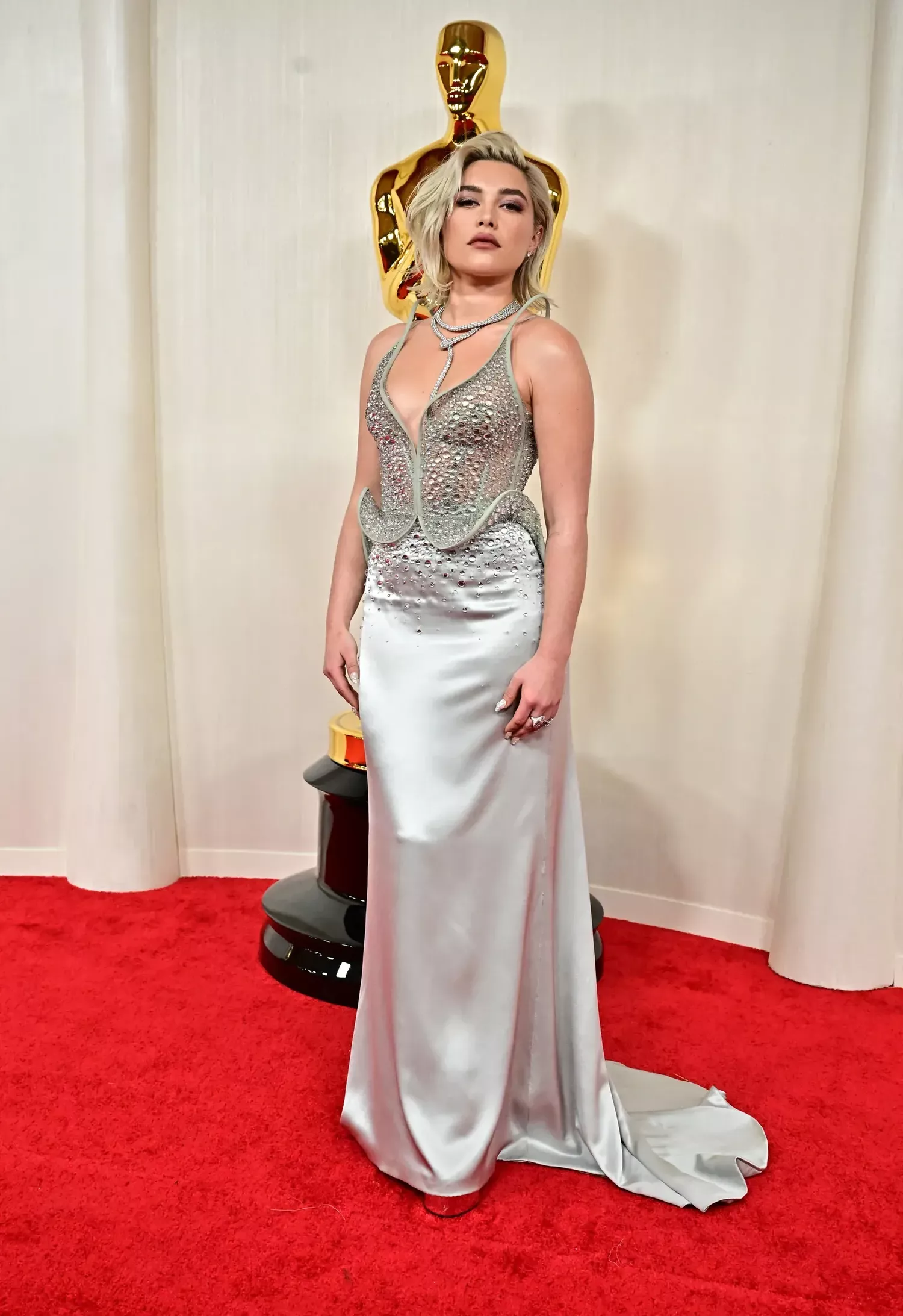 Florence Pugh in Del Core on the Oscars 2024 red carpet