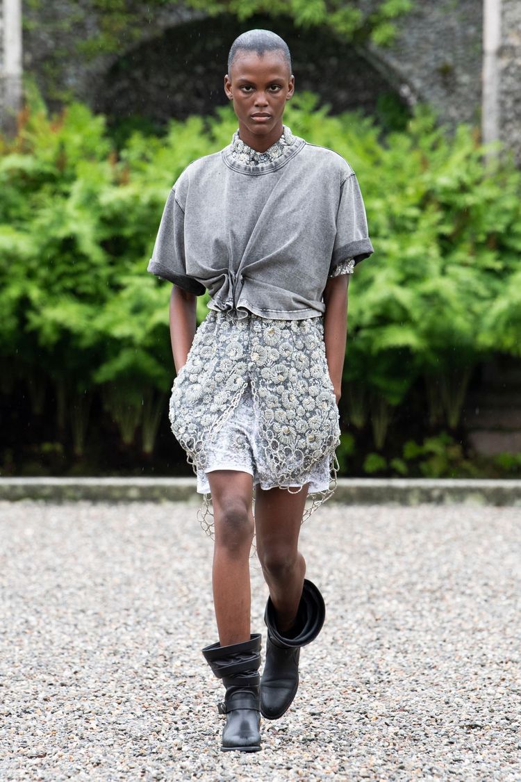 See the Best Street Style From Louis Vuitton Resort 2018