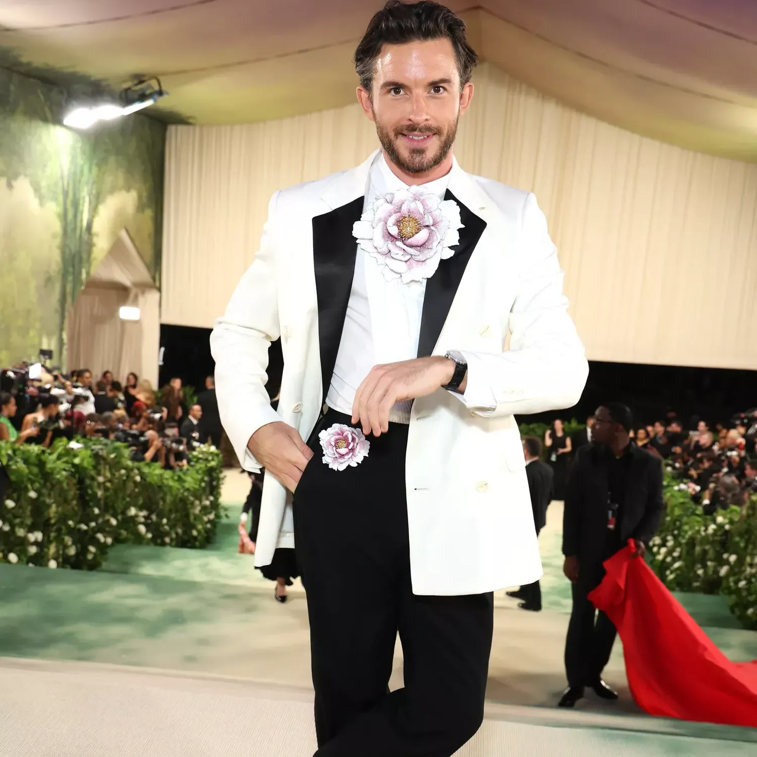 Jonathan Bailey in Loewe