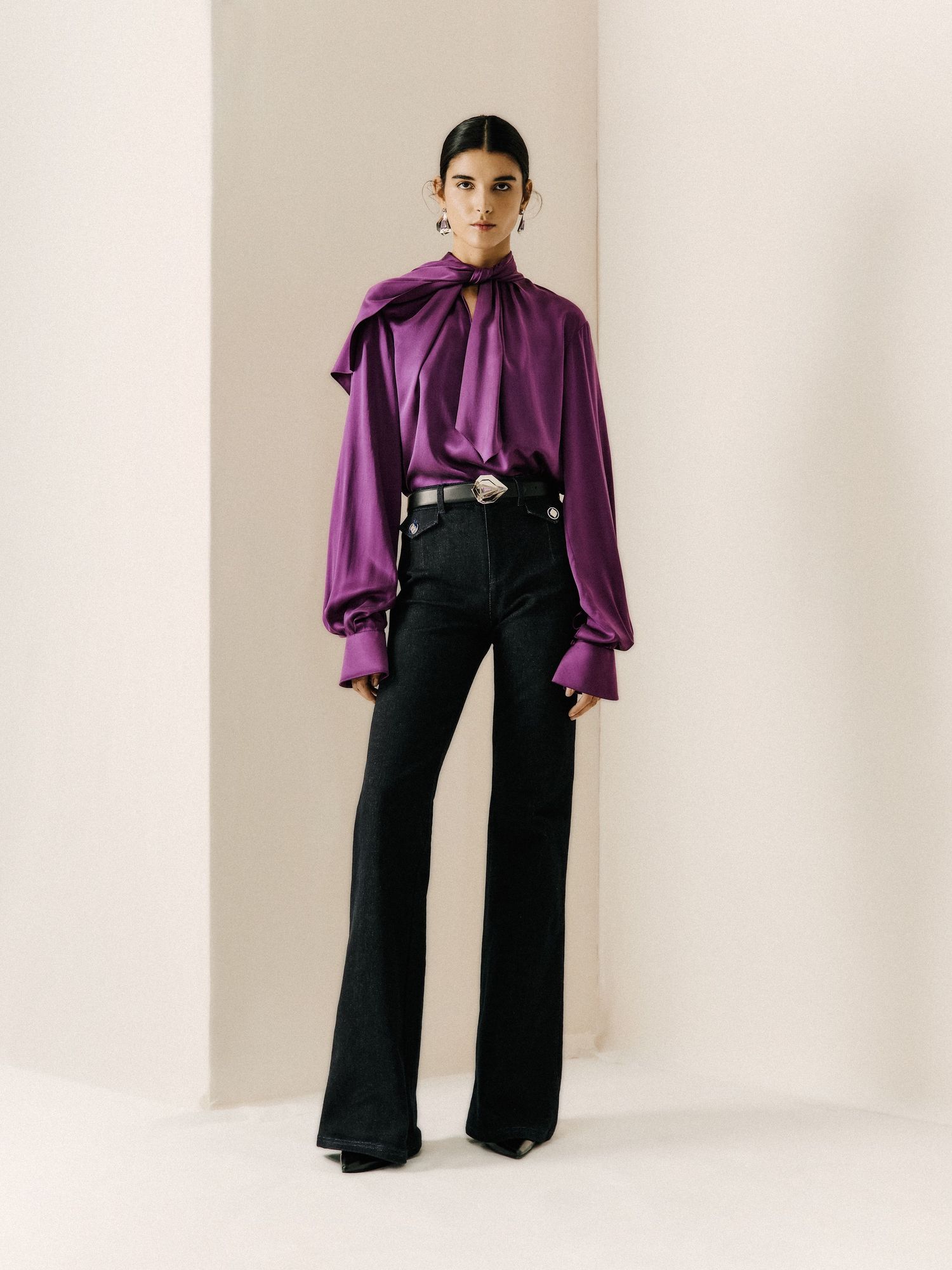 See all the looks from ArdAzAei's AW24 ‘Souvenirs’ collection - Vogue ...