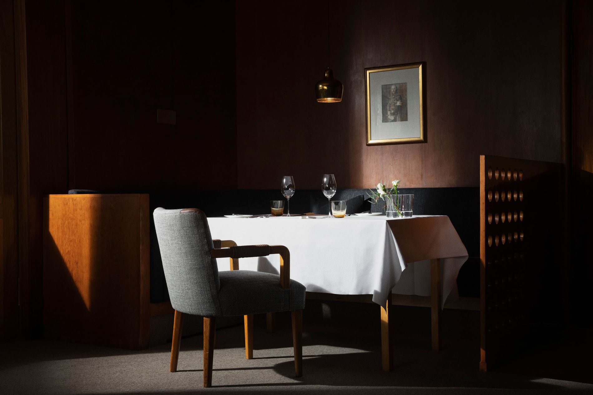 Savoy Helsinki Mannerheim table
