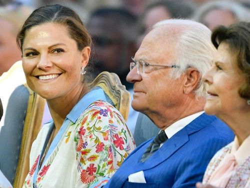 See all the floral fashion at HRH Crown Princess Victoria of Sweden’s