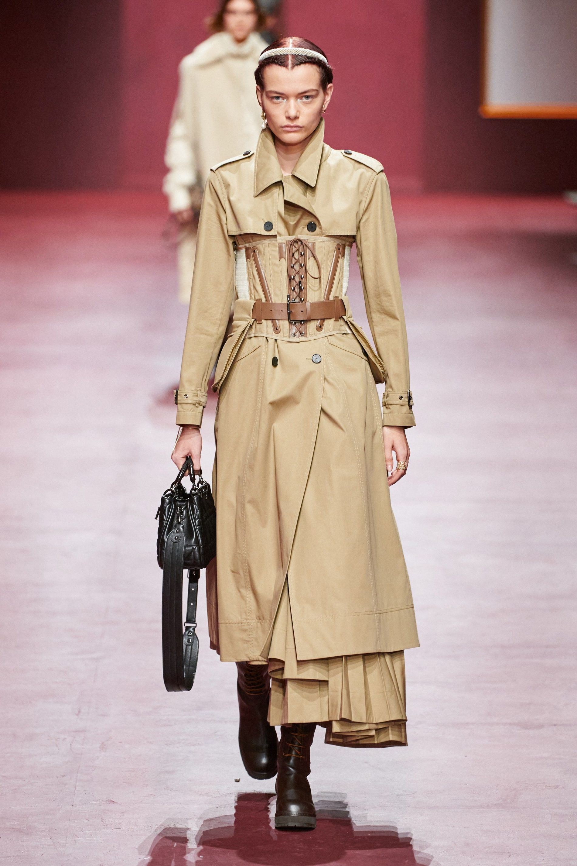 The Best Trench Coats for Women 2023: Reformation, Burberry, Nobis – The  Hollywood Reporter