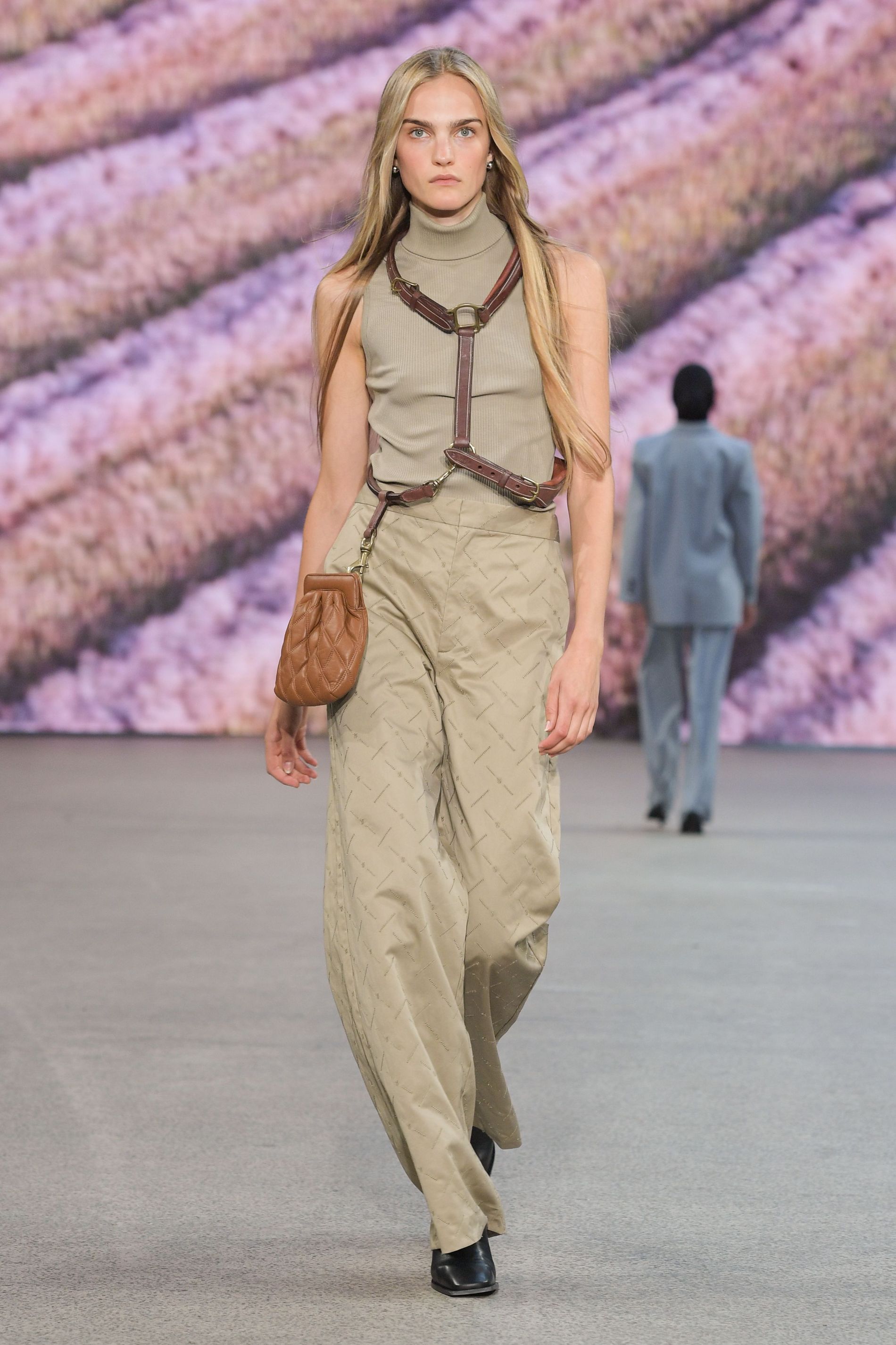 Gestuz SS22 look 29