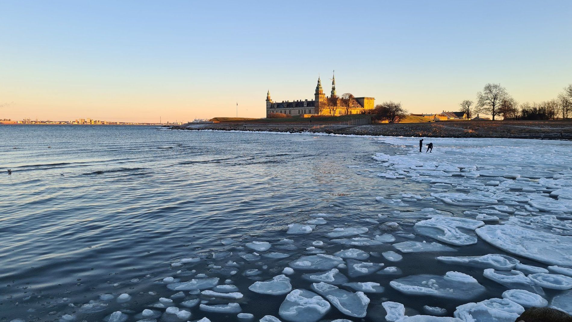 Ice near kronborg slott