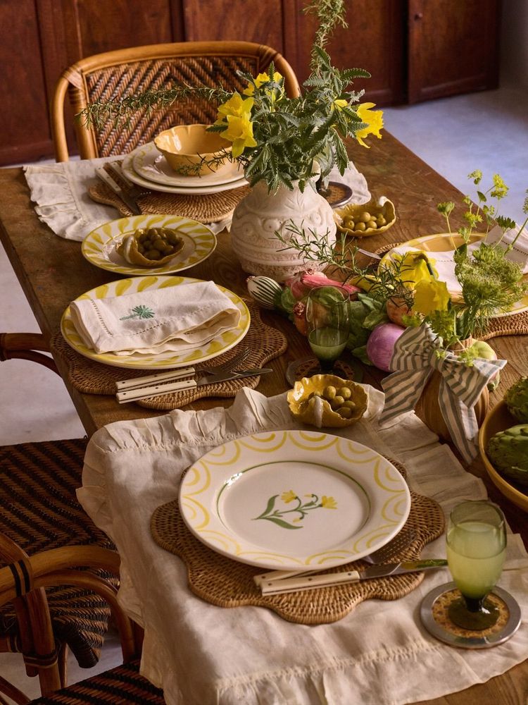 How to master a stylish Easter tablescape