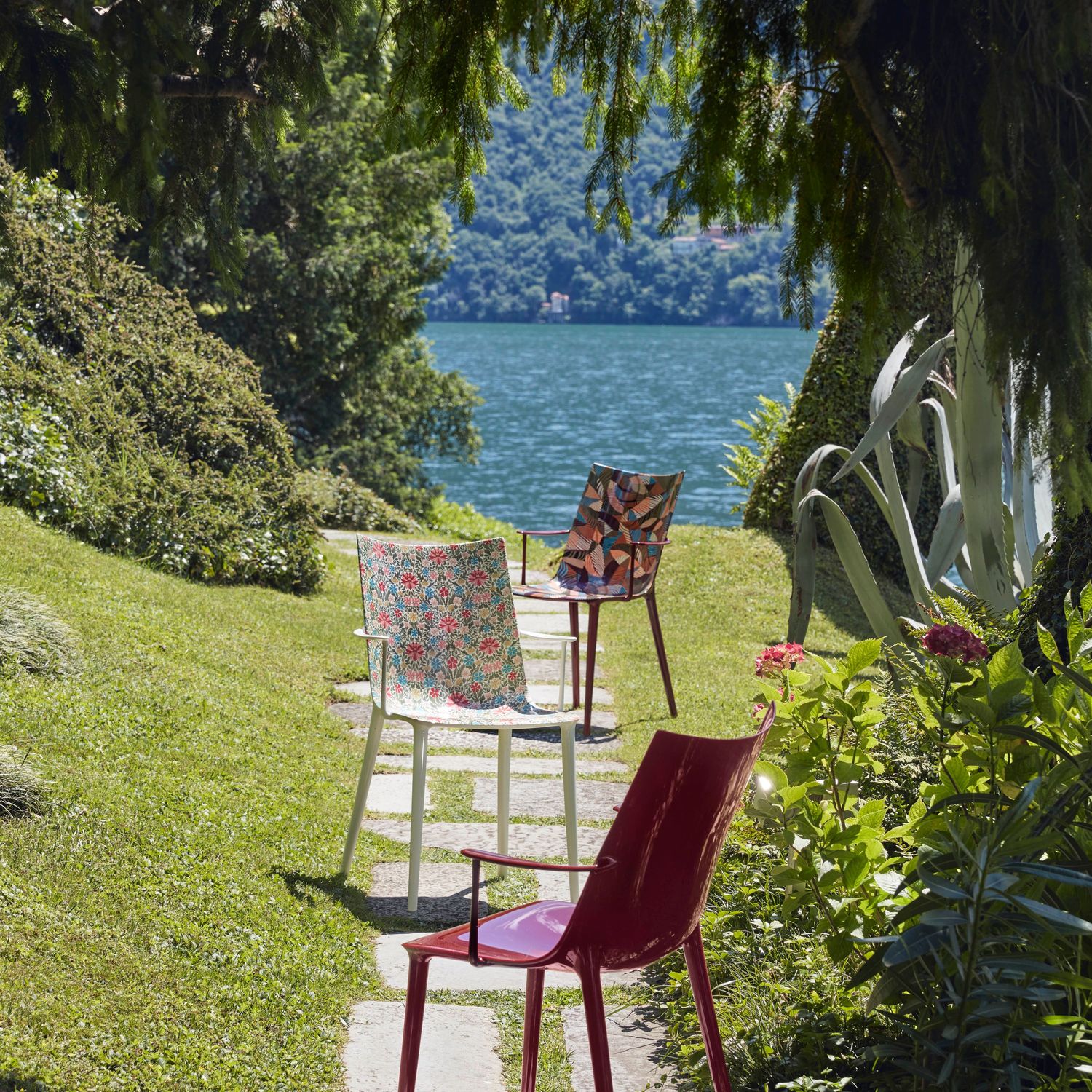 ブランドファニチャー！イタリア製 BOHEM BY Kartell Kartell's blooming collaboration with Liberty has us