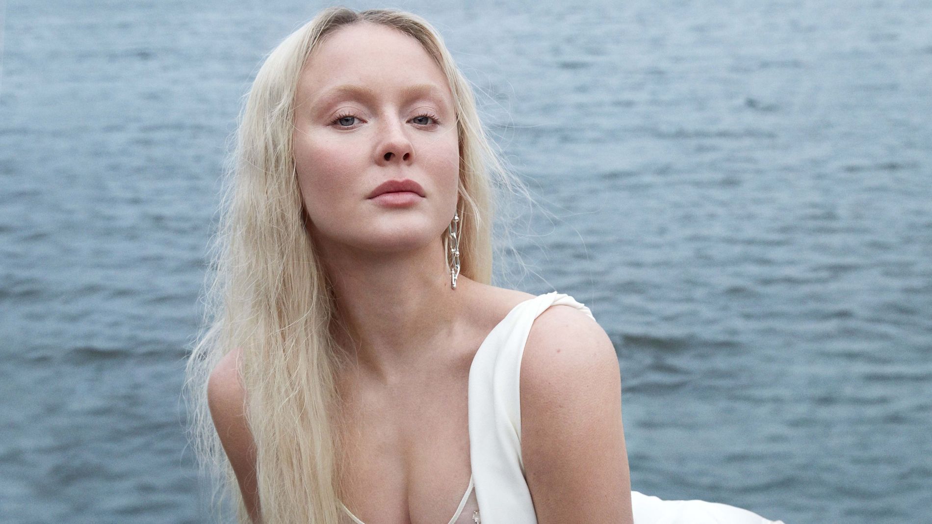 Zara Larsson's icon era: “Why would I ever doubt myself? Like, I'm amazing”  - Vogue Scandinavia