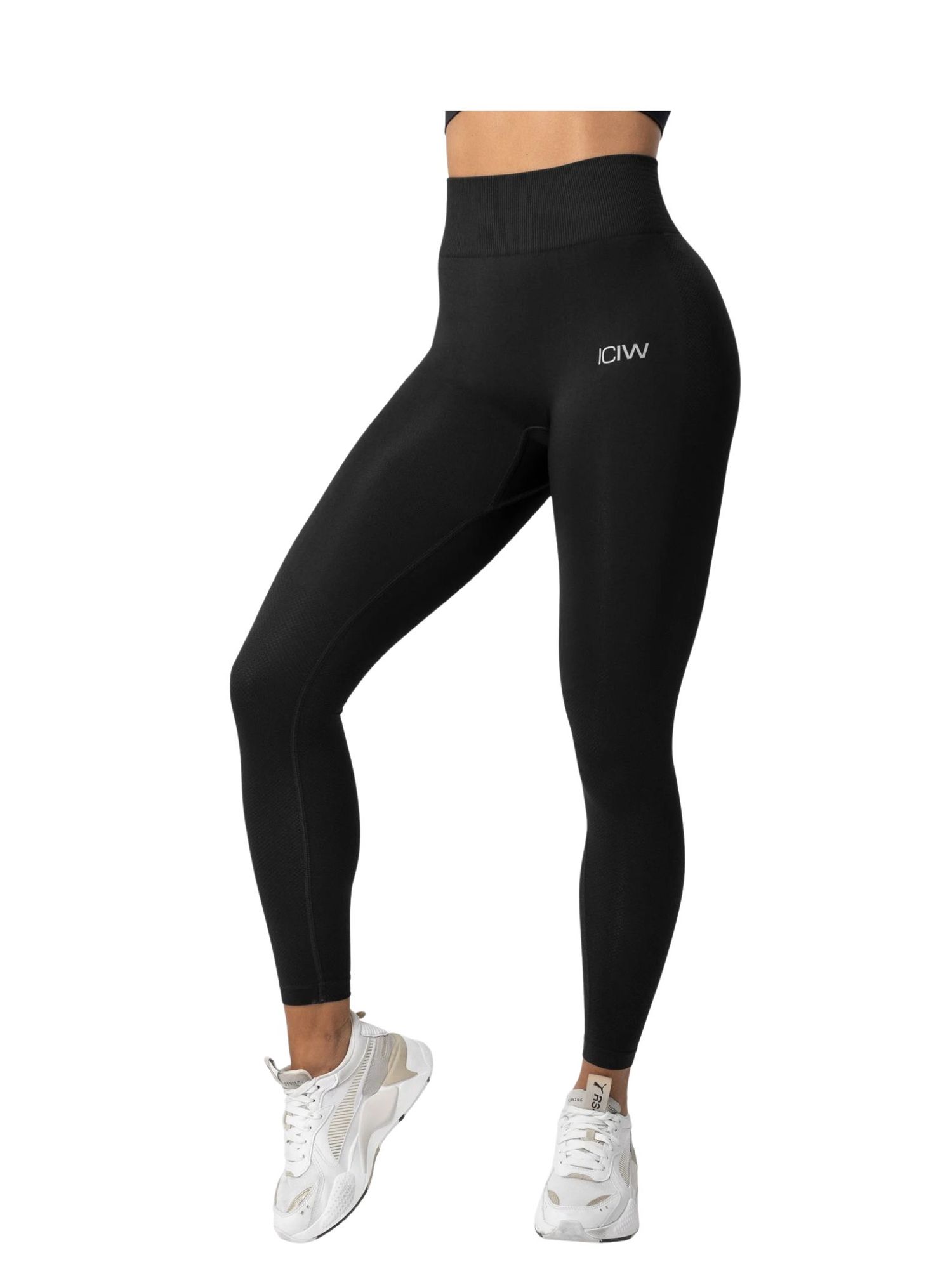 Black seamless workout leggings