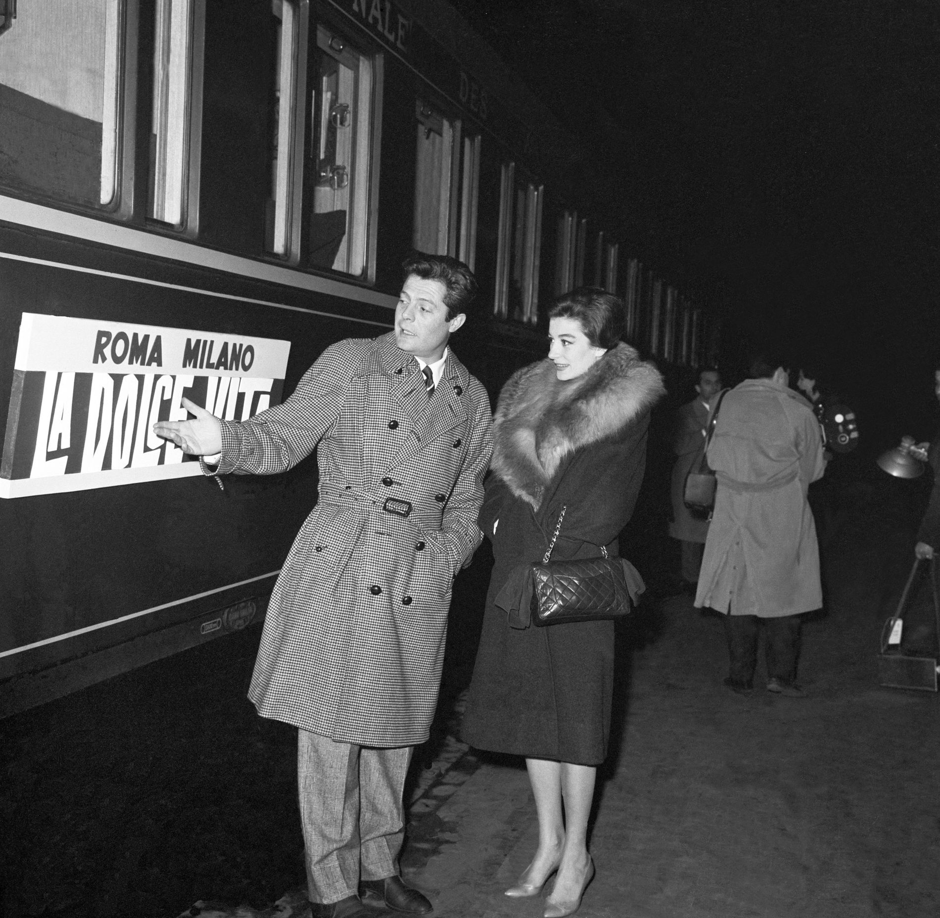 Marcello Mastroianni and Anouk Aimée at Termini railway station, 1960 