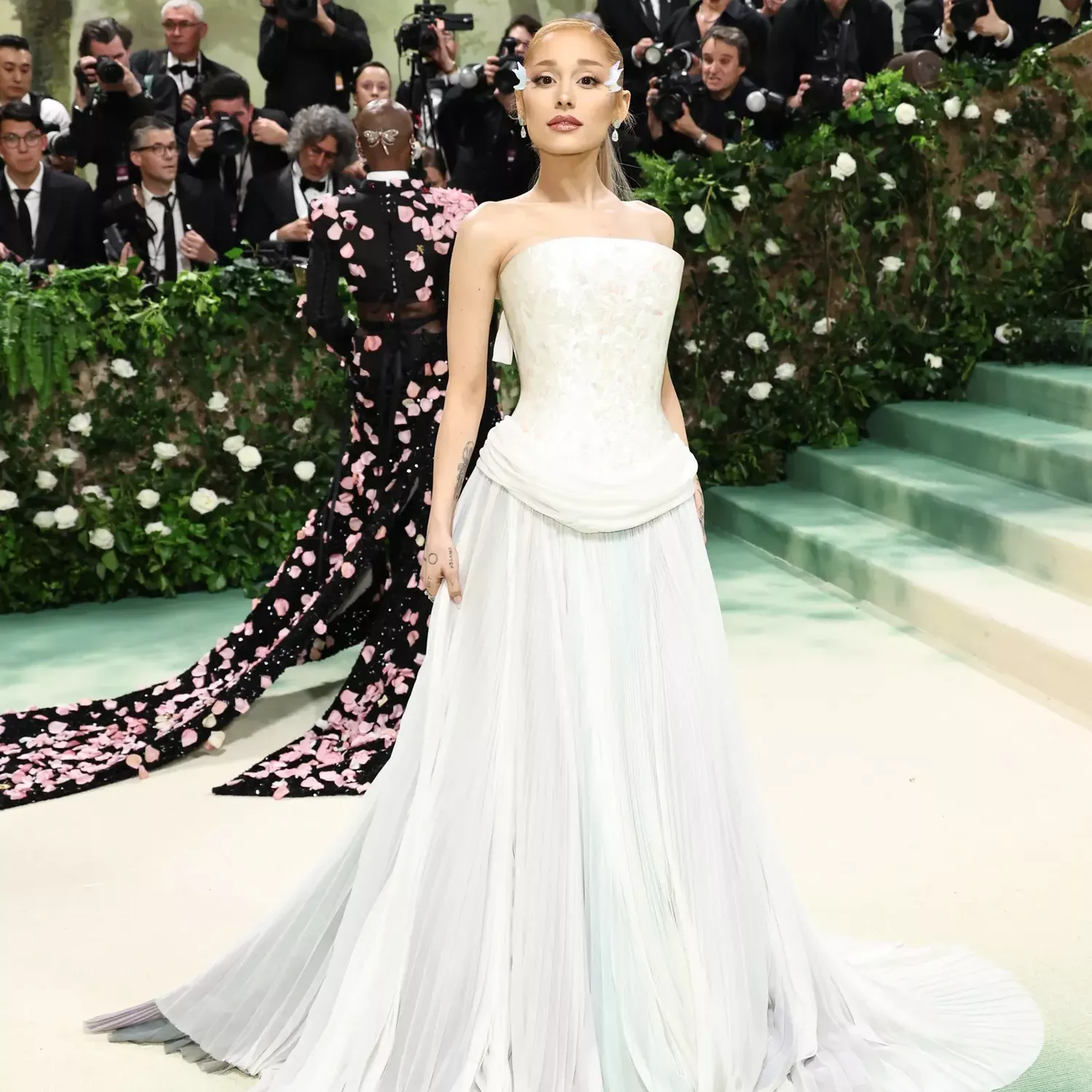 Ariana Grande in Loewe